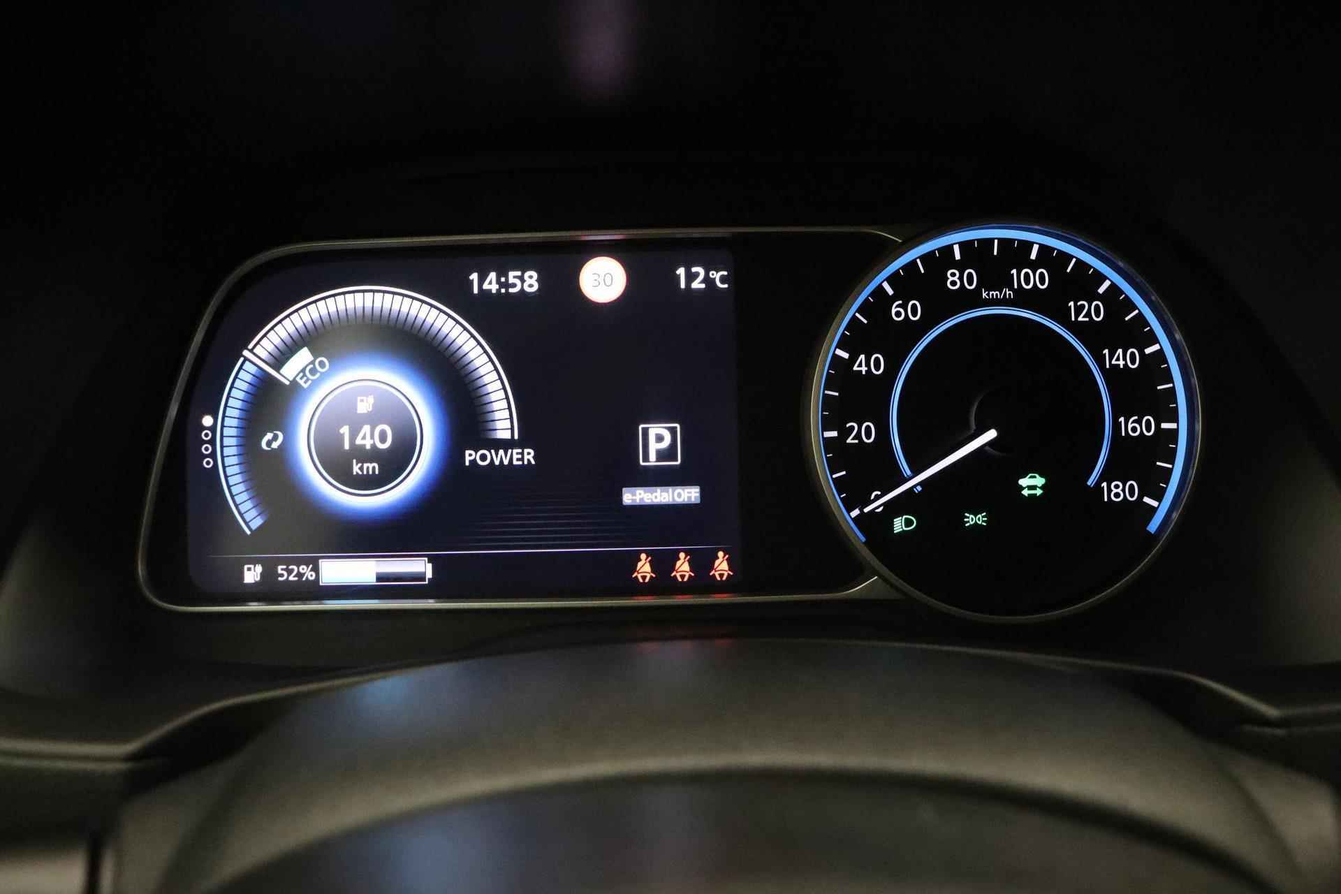 Nissan LEAF N-Connecta 40 kWh | Weinig kilometers | Navigatie | Camera | Climate control | Lichtmetalen velgen - 34/39