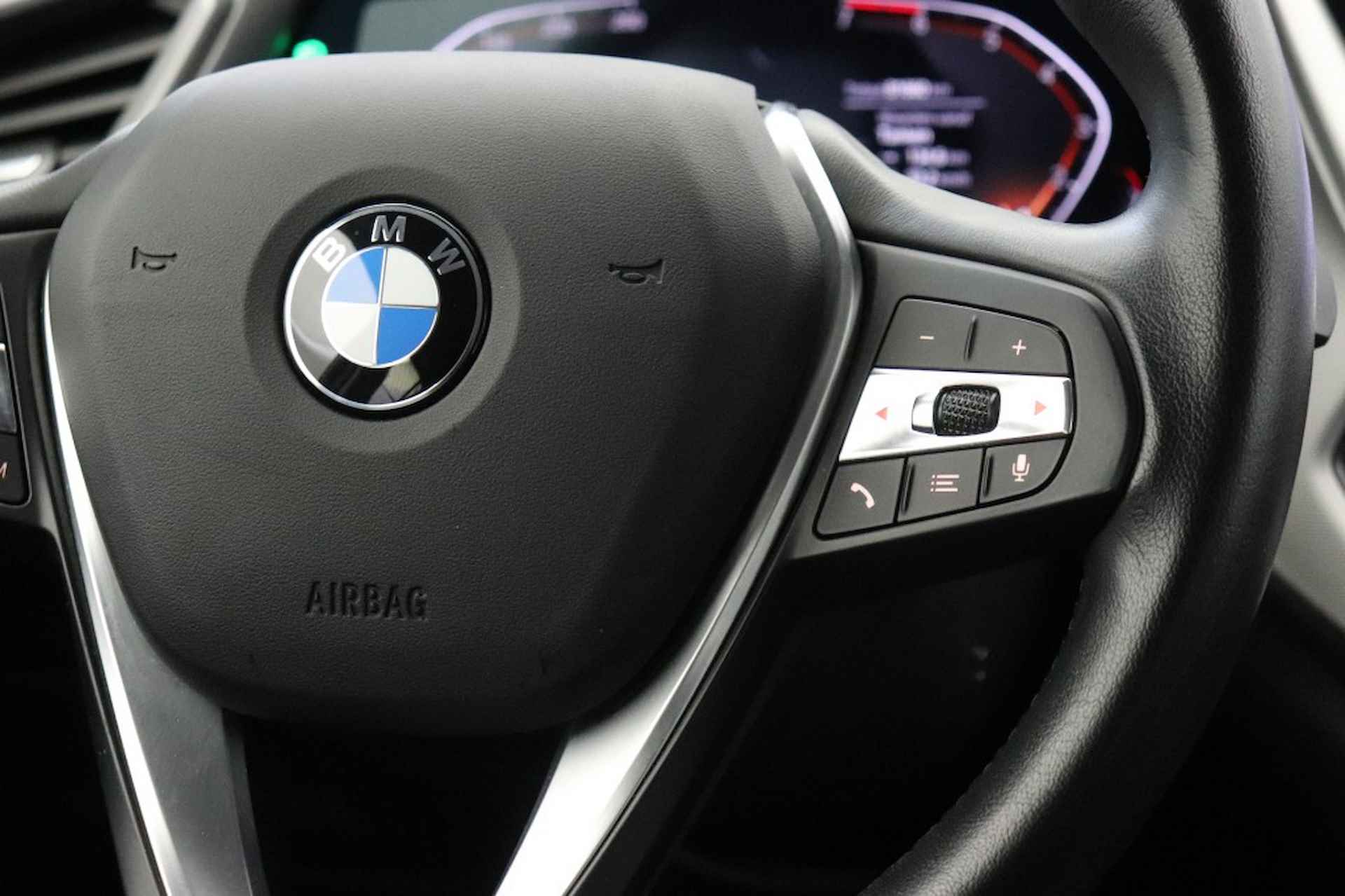 BMW 1-serie 118i Business Line - Navi, Digital Cockpit, CarPlay - 18/30