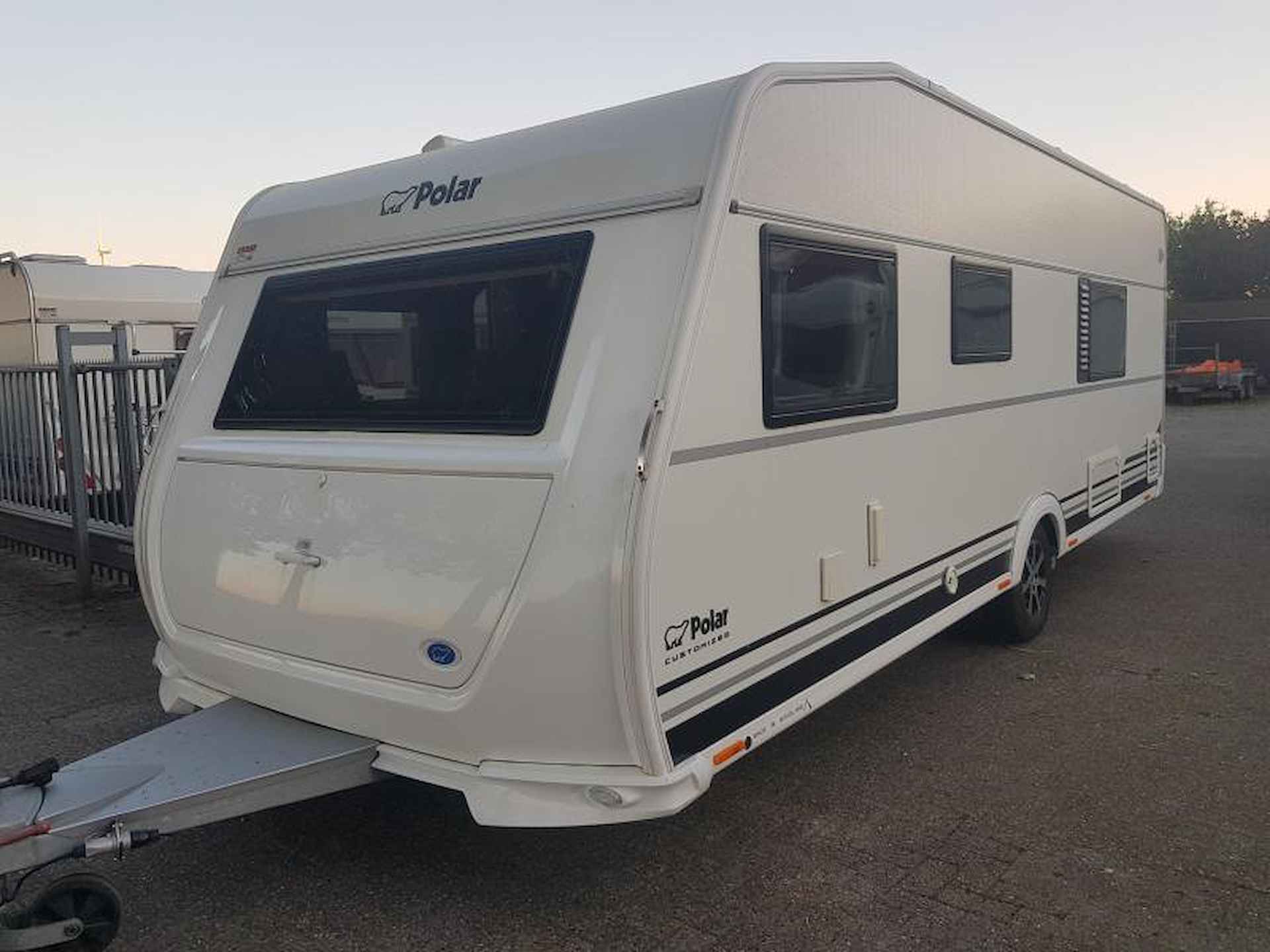 Polar Customized 620 TRLB Complete caravan - 4/25