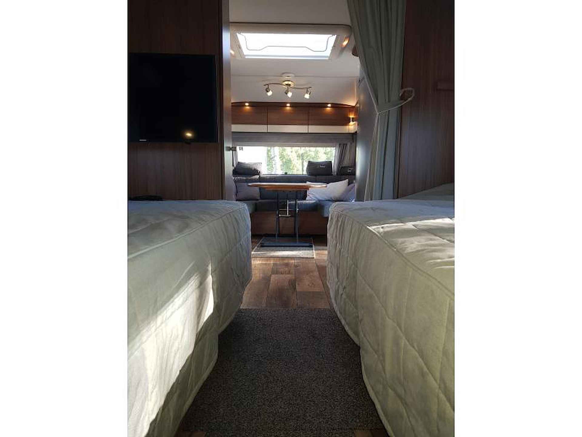 Polar Customized 620 TRLB Complete caravan - 12/25