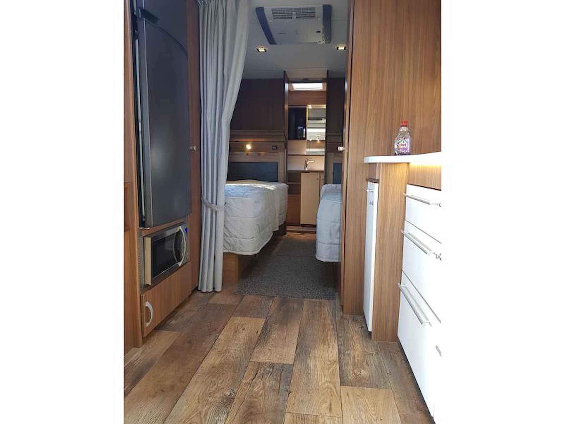 Polar Customized 620 TRLB Complete caravan - 13/25