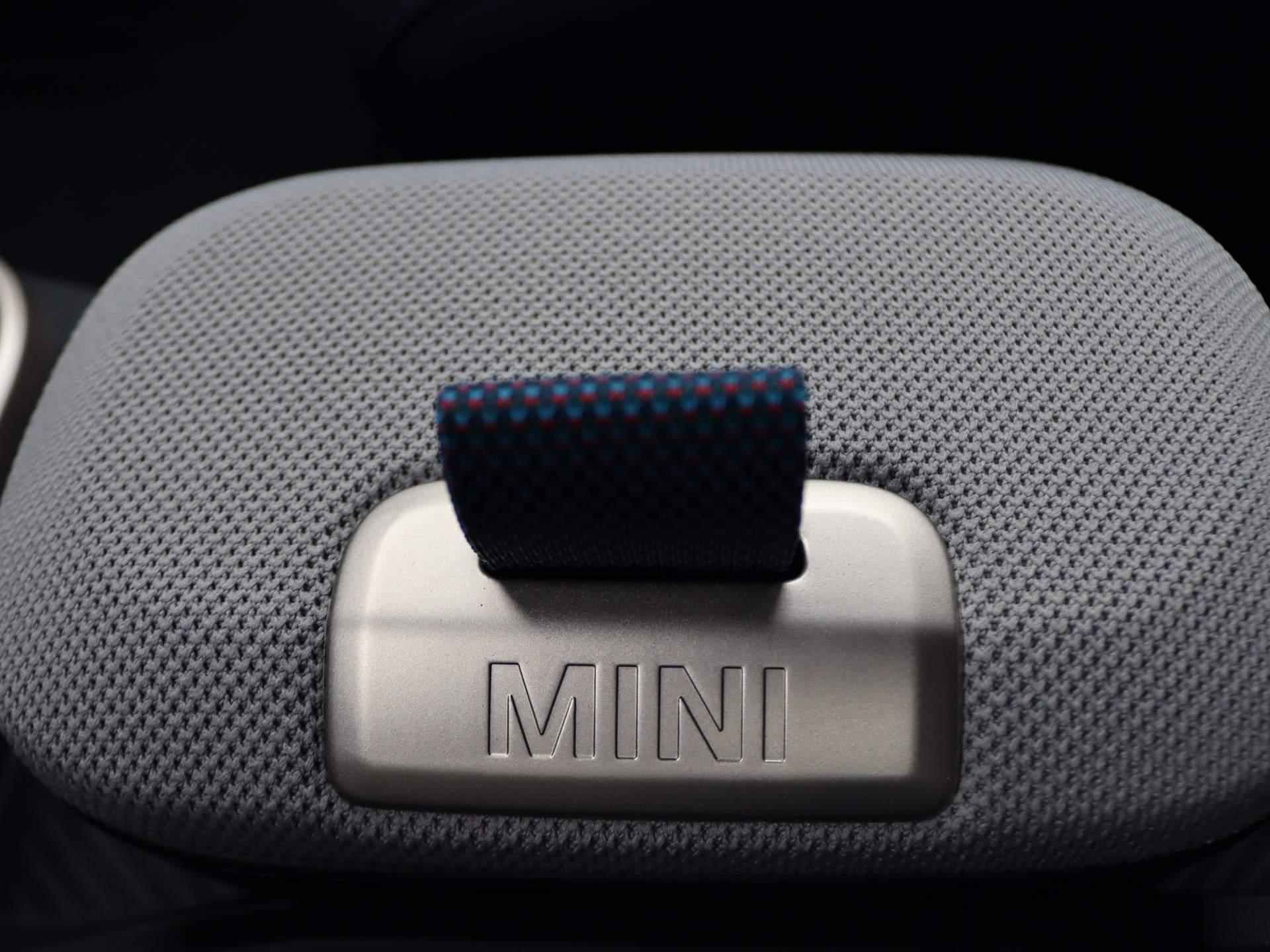 MINI 5-Deurs S Favoured Trim + Maximaal MINI - 11/26