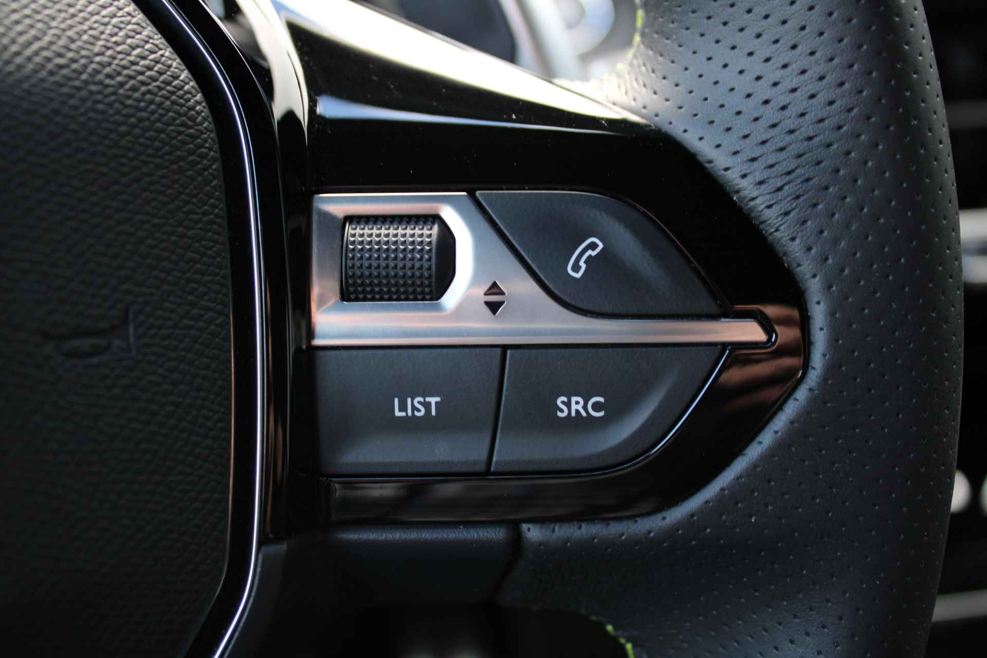 Peugeot 208 1.2 100pk GT automaat | NAVI | CAMERA | FULL-LED | PDC V+A | CRUISE | CARPLAY/ANDROID AUTO | CLIMA | - 18/42