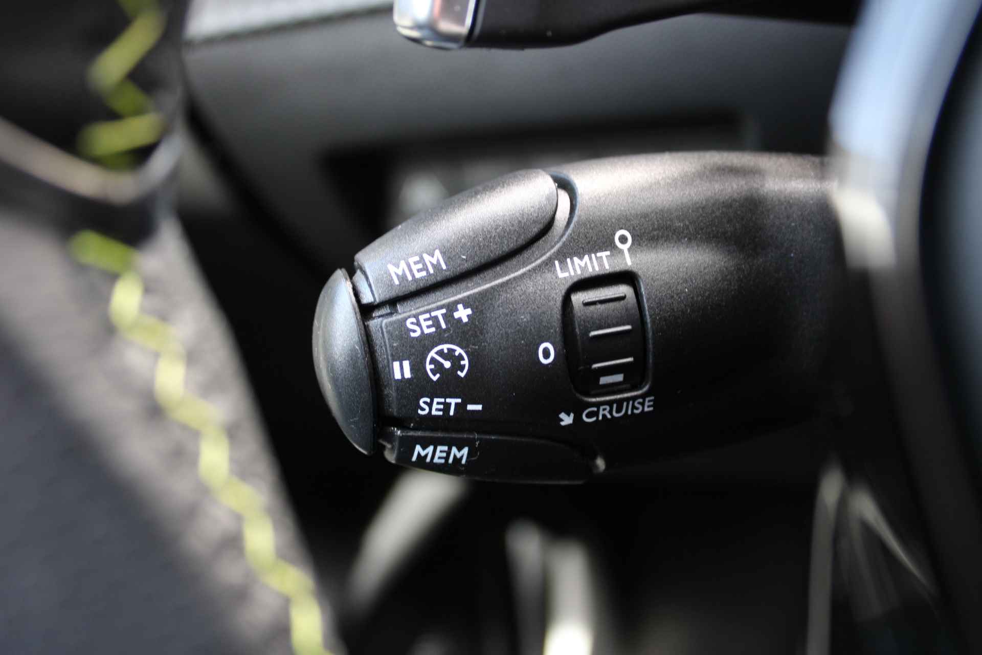 Peugeot 208 1.2 100pk GT automaat | NAVI | CAMERA | FULL-LED | PDC V+A | CRUISE | CARPLAY/ANDROID AUTO | CLIMA | - 19/42