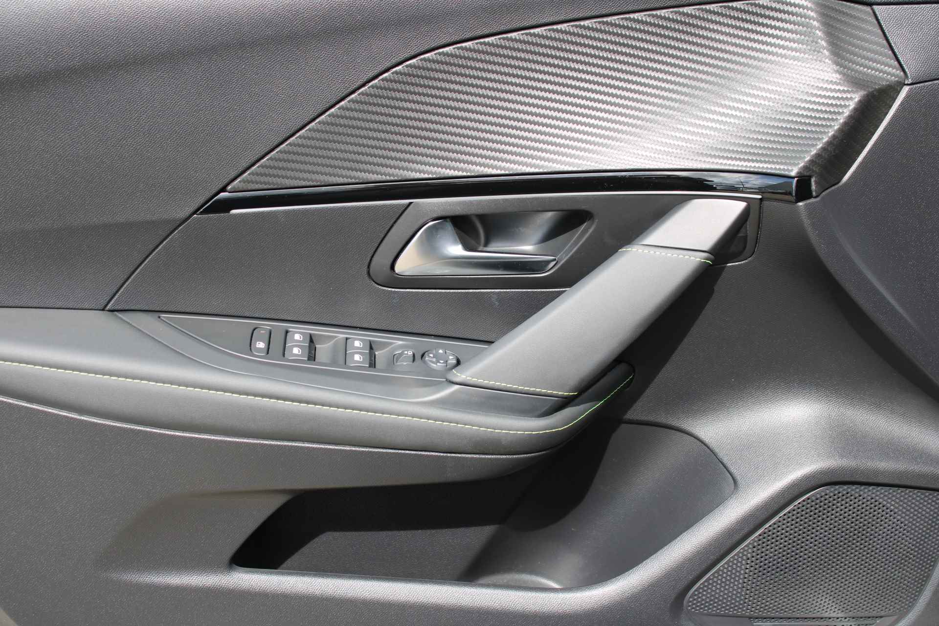 Peugeot 208 1.2 100pk GT automaat | NAVI | CAMERA | FULL-LED | PDC V+A | CRUISE | CARPLAY/ANDROID AUTO | CLIMA | - 23/42
