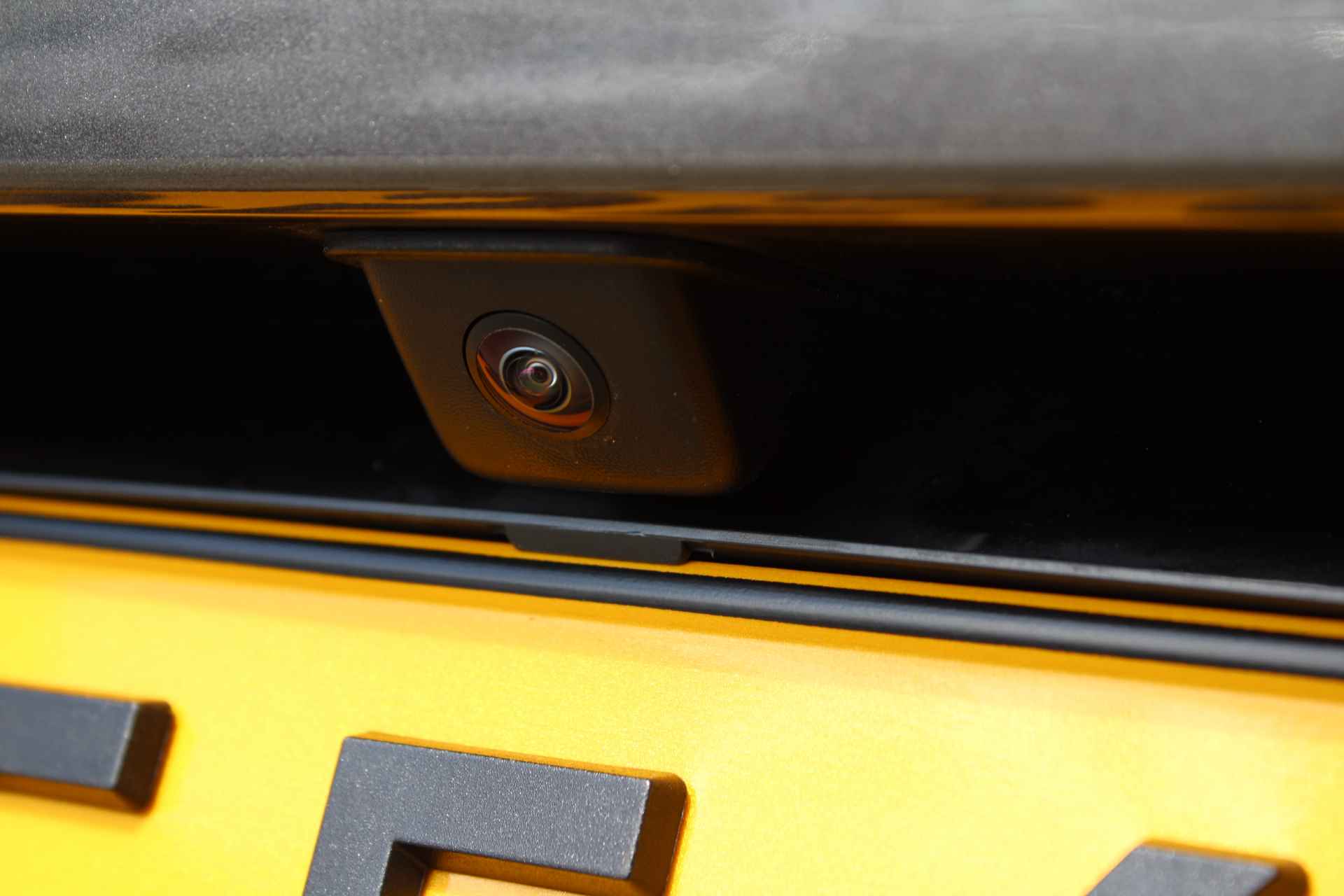 Peugeot 208 1.2 100pk GT automaat | NAVI | CAMERA | FULL-LED | PDC V+A | CRUISE | CARPLAY/ANDROID AUTO | CLIMA | - 40/42