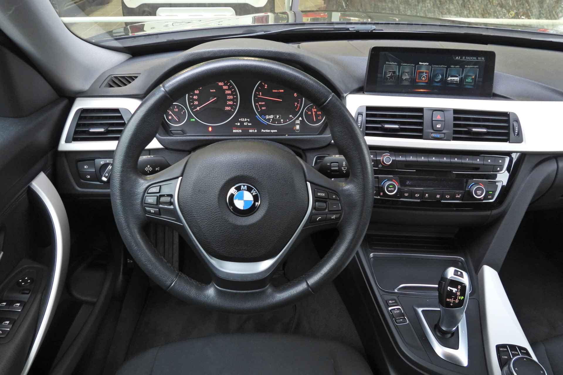 BMW 3-serie Gran Turismo 320i xDrive Executive Automaat / Trekhaak / LED / Navigatie Professional / Cruise Control - 4/25