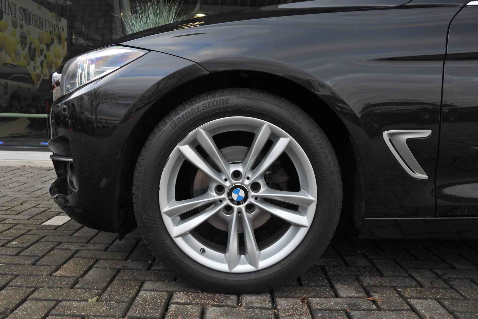 BMW 3-serie Gran Turismo 320i xDrive Executive Automaat / Trekhaak / LED / Navigatie Professional / Cruise Control - 12/25