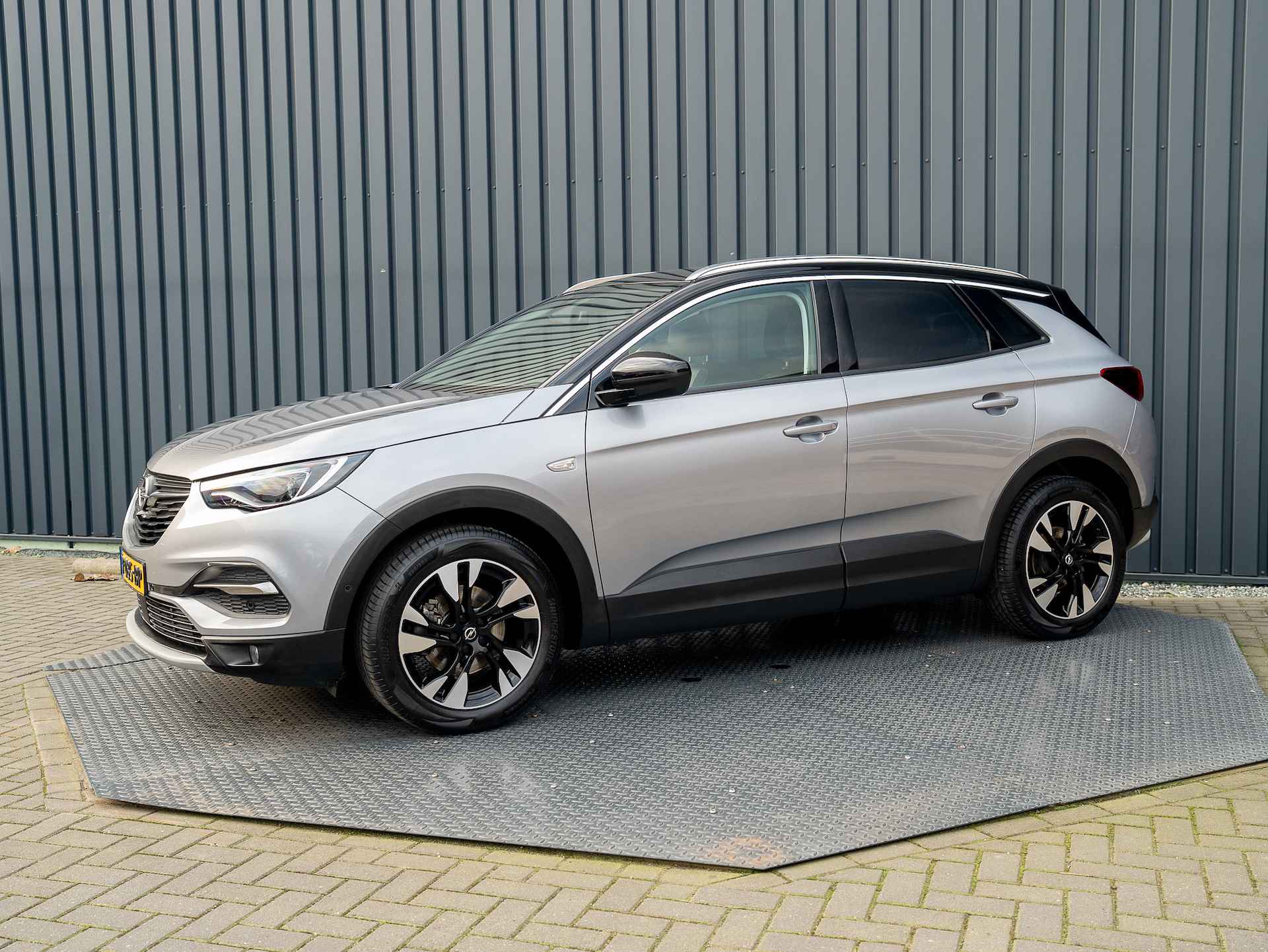 Opel Grandland X 1.2 Turbo 130Pk Innovation | Keyless | Elk A-klep | 360 Camera | LED-koplampen | Prijs Rijklaar!! - 3/50