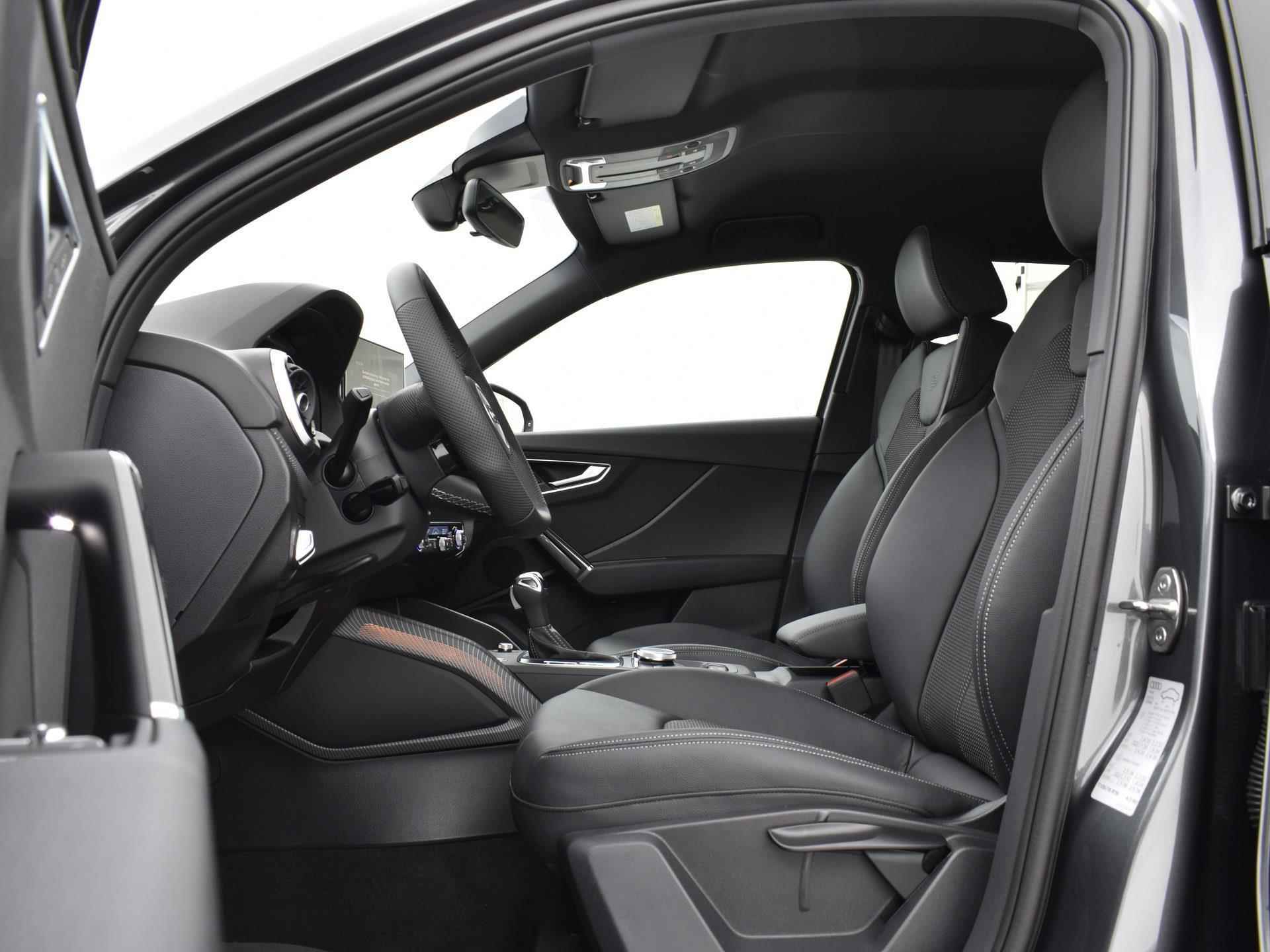 Audi Q2 S Edition 35 TFSI 150 pk Hatchback 7 vers Audi Q2 35 TFSI S Edition 150 PK | 18'' LM Velgen | Comfortsleutel | Assistentiepakket parking | Optiekpakket zwart plus | elektrische achterklep | Sonos premium | Stoelverwarming voorin | . - 12/32