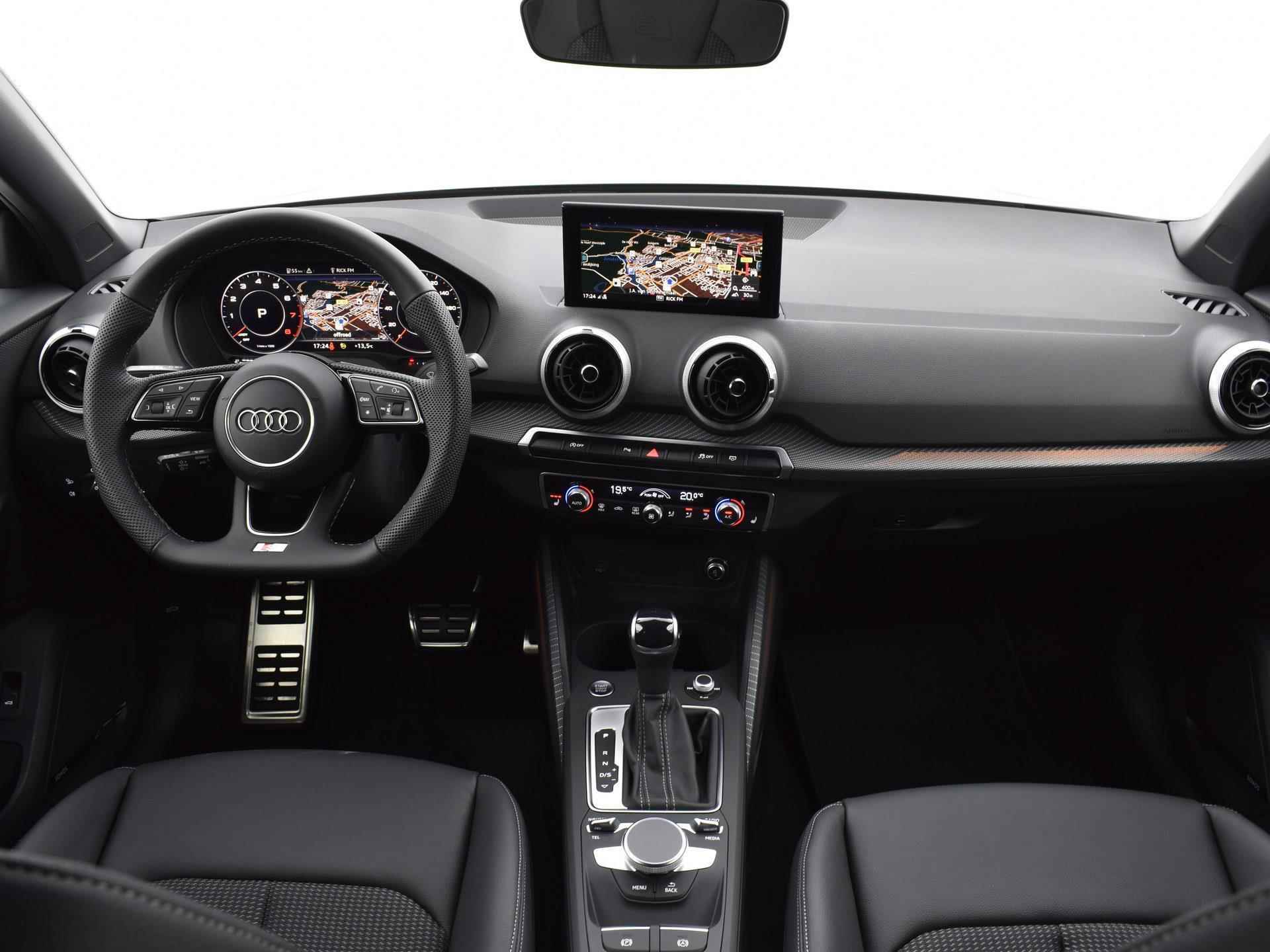 Audi Q2 S Edition 35 TFSI 150 pk Hatchback 7 vers Audi Q2 35 TFSI S Edition 150 PK | 18'' LM Velgen | Comfortsleutel | Assistentiepakket parking | Optiekpakket zwart plus | elektrische achterklep | Sonos premium | Stoelverwarming voorin | . - 16/32