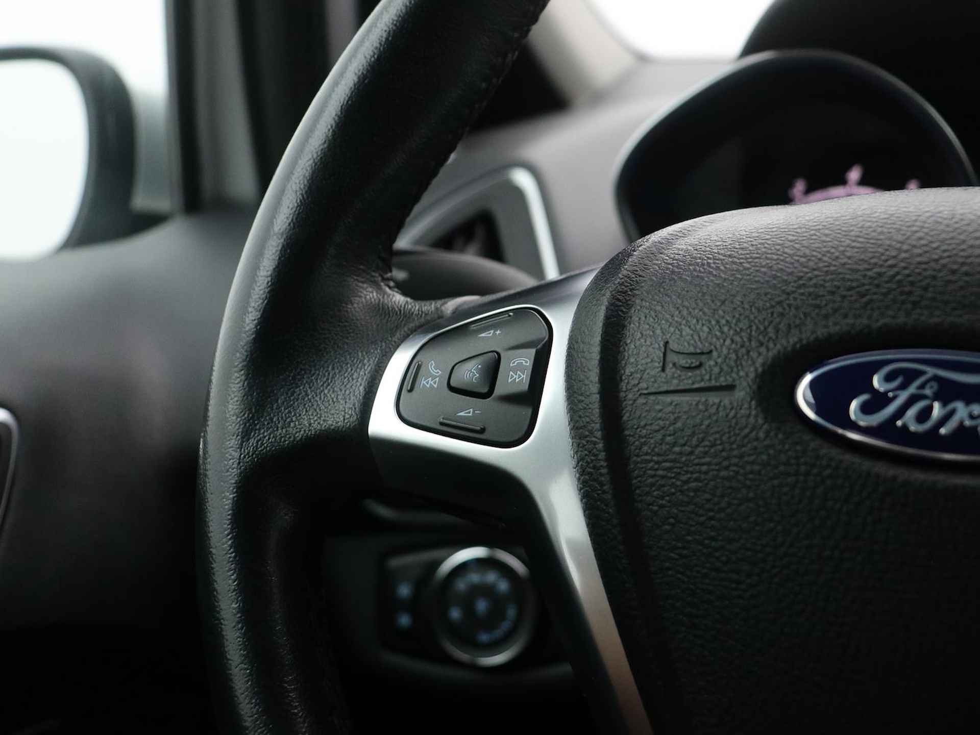 Ford B-Max 1.0 EcoBoost Titanium | Rijklaarprijs! | Climate Control | Navigatie | Cruise Control | Camera | Cruise Control | Inclusief 12 mnd Garantie! | - 25/39