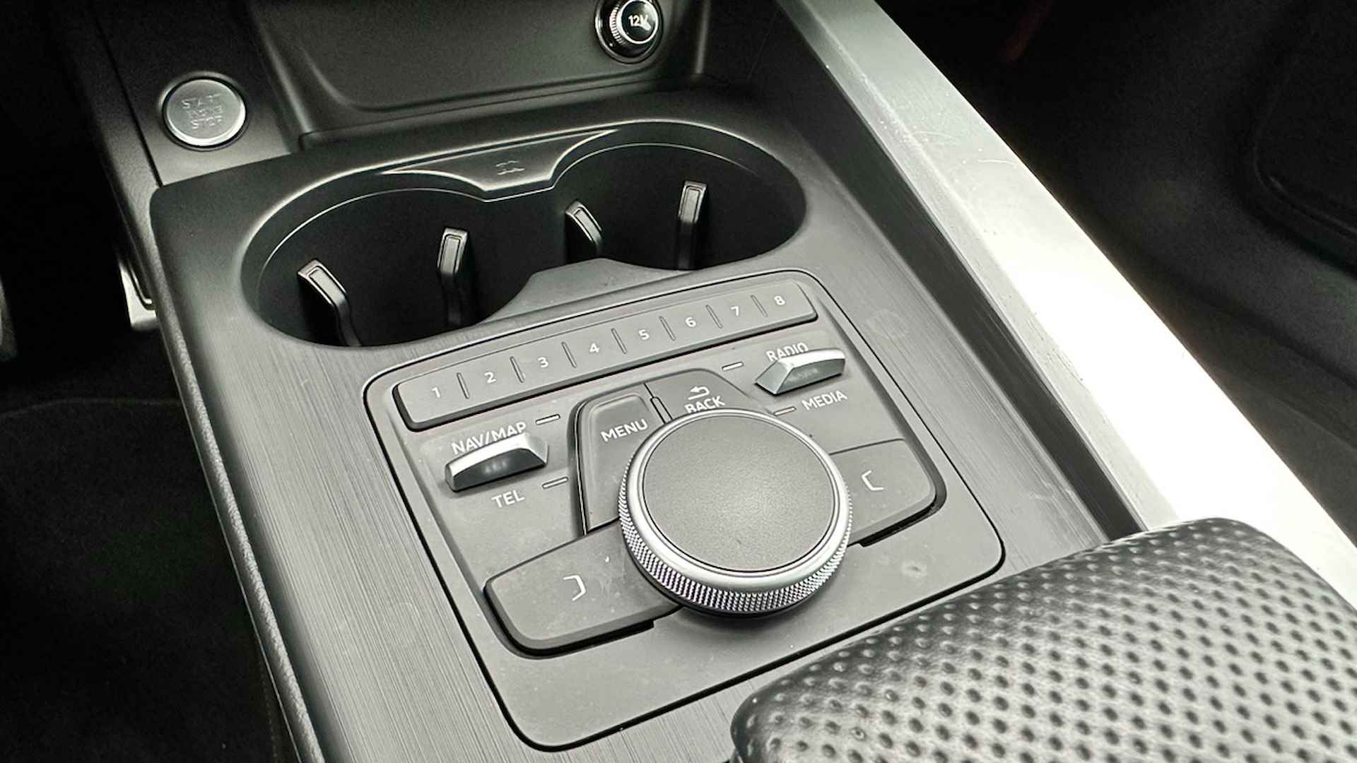Audi A4 Avant 35 TFSI S edition | Navigatie | Sportstoelen | Electronic Climate Control - 14/33