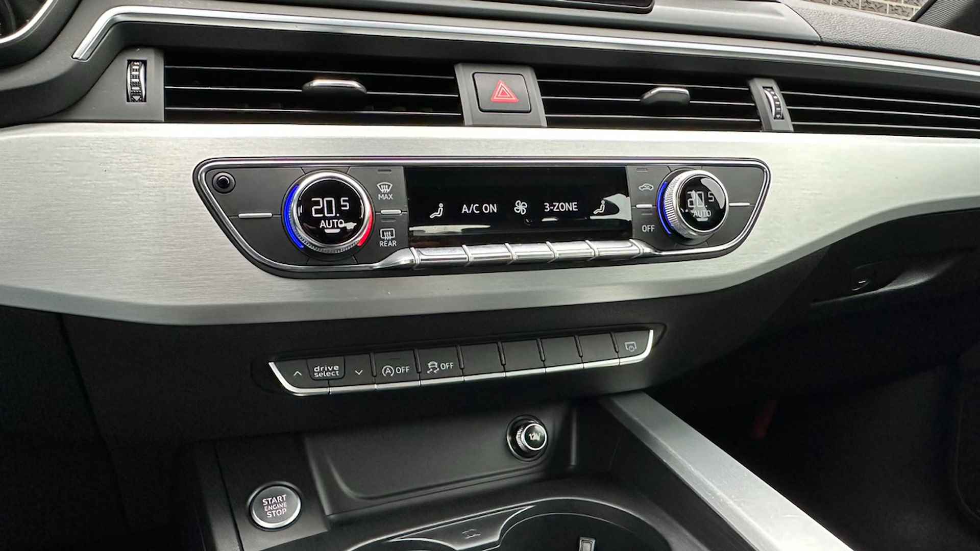 Audi A4 Avant 35 TFSI S edition | Navigatie | Sportstoelen | Electronic Climate Control - 15/33