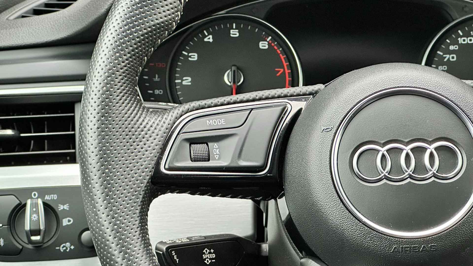 Audi A4 Avant 35 TFSI S edition | Navigatie | Sportstoelen | Electronic Climate Control - 18/33
