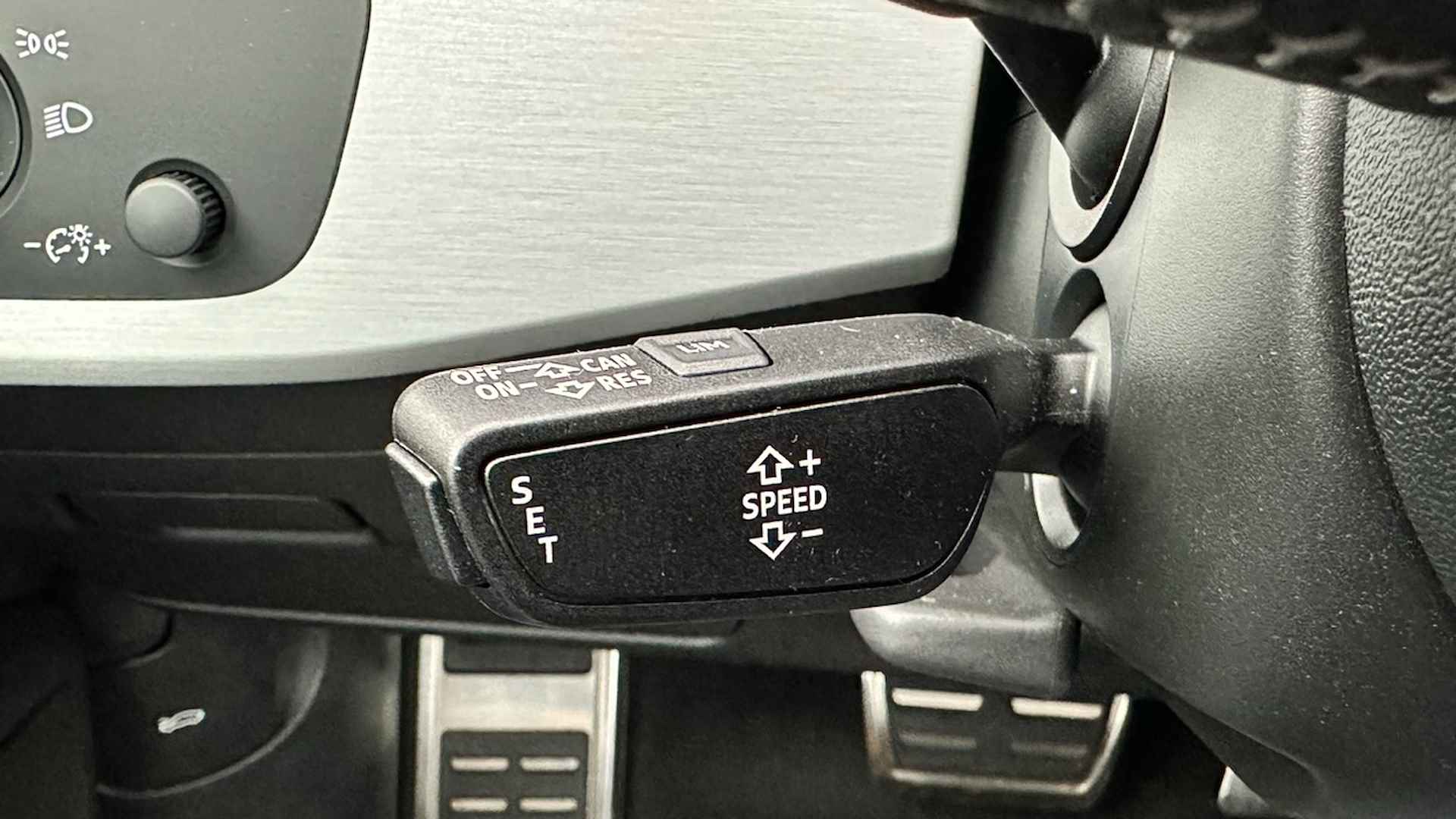 Audi A4 Avant 35 TFSI S edition | Navigatie | Sportstoelen | Electronic Climate Control - 21/33
