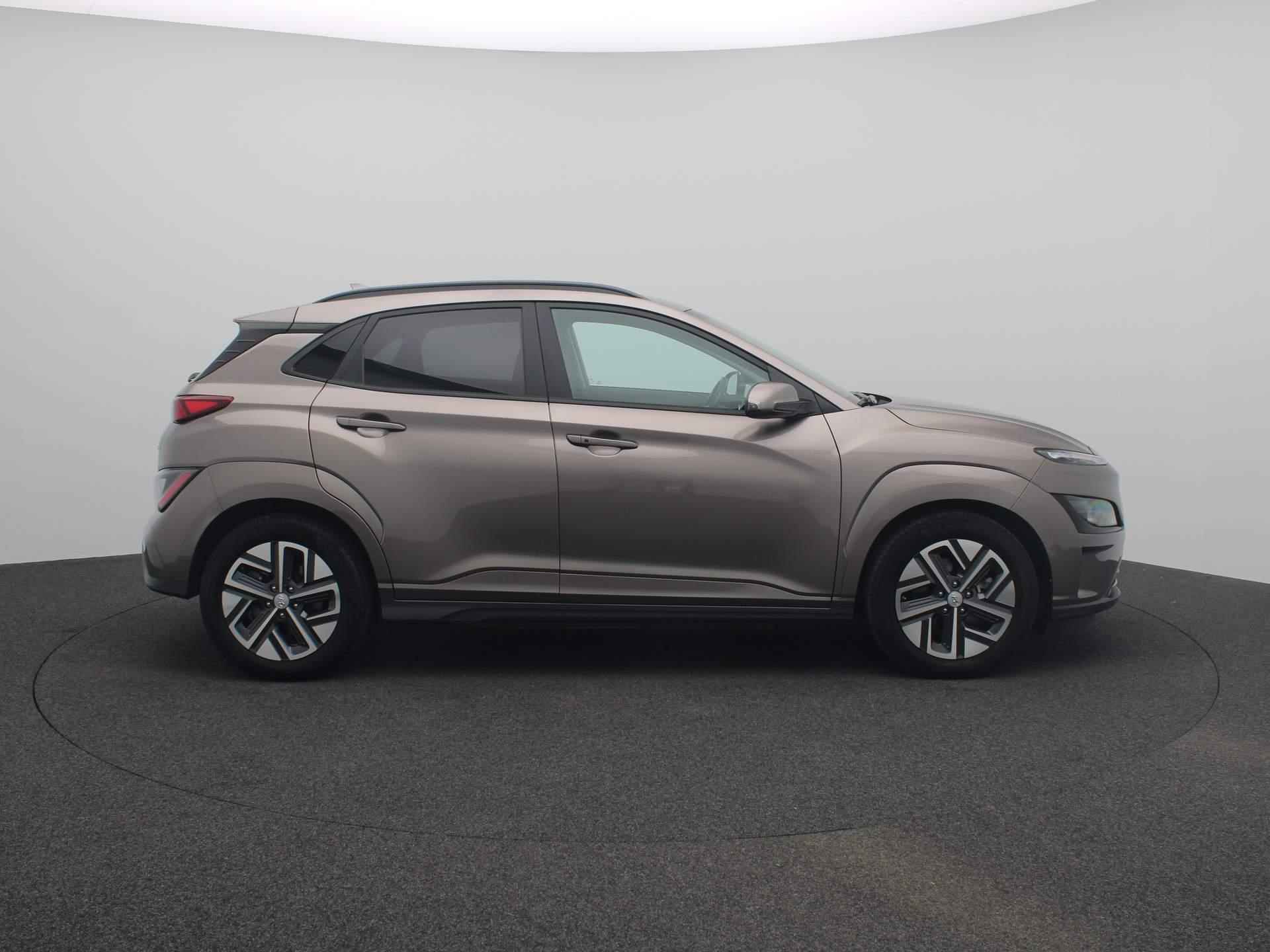 Hyundai Kona EV | Fashion | 64 kWh | | 3-fasen laden | Navigatie | Facelift! | Eerste Eigenaar! | Trekhaak | - 6/46