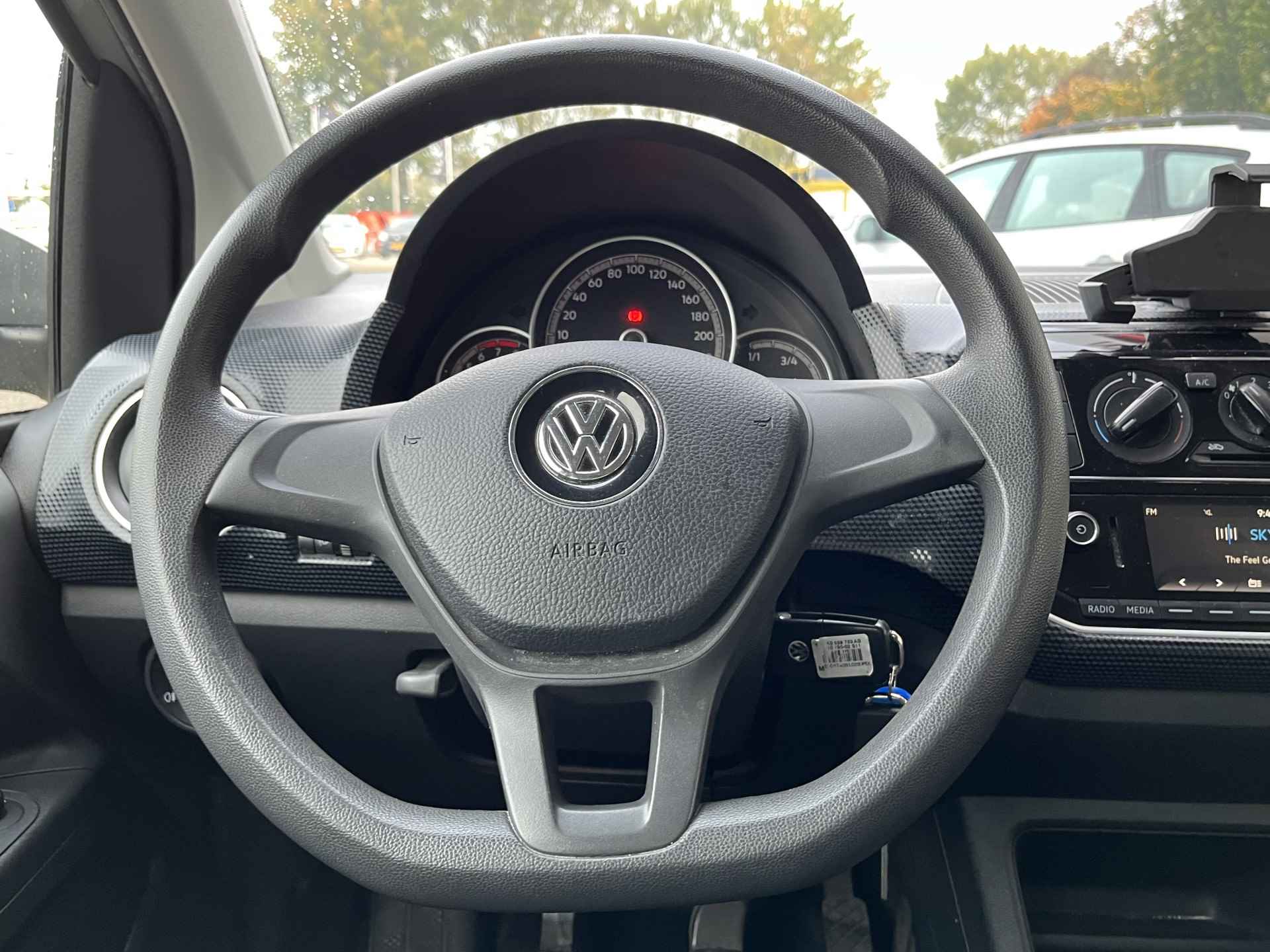 Volkswagen up! 1.0 BMT move up! Staat in Hardenberg - 7/13