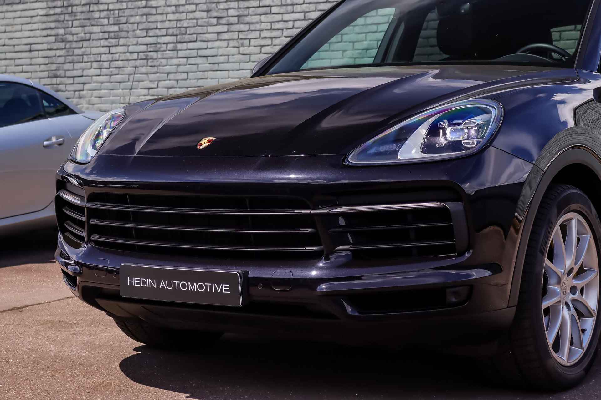 Porsche Cayenne 3.0 E-Hybrid | Luchtvering | Panoramadak | Trekhaak | Lederen Interieurdelen | Comfortleder | LED | Achteruitrijcamera - 33/44