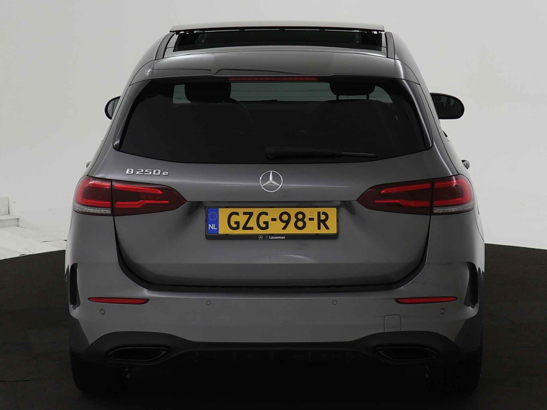 Mercedes-Benz B-Klasse 250 e AMG Plug-In Hybride AMG Styling Inclusief 24 maanden MB Certified garantie voor Europa. - 30/45