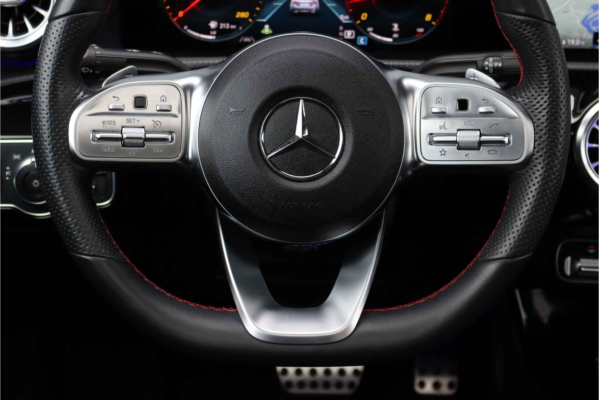 Mercedes-Benz CLA-Klasse 200 Premium AMG Line Aut7, Panoramadak, Camera, Dodehoekassistent, Augmented Reality, Keyless Go, Advanced Sound System, Cruise Control, Multibeam LED, Etc. - 30/39