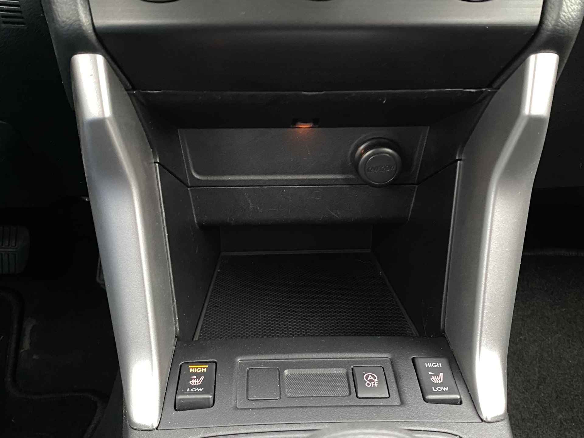 Subaru Forester 2.0 Intro | Verwarmde voorstoelen | Cruise control | Bluetooth | Automatische Airco | Trekhaak | - 29/37