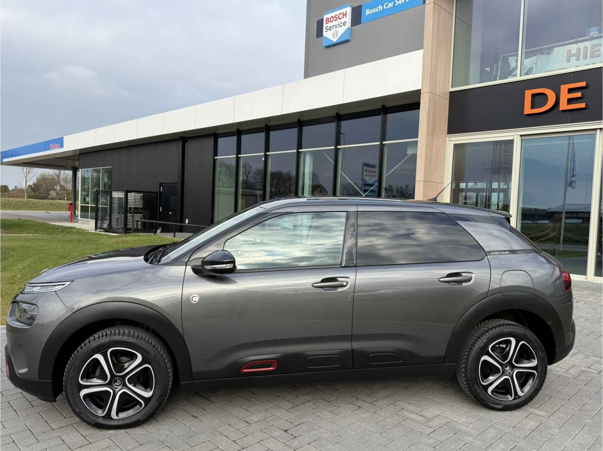 Citroën C4 Cactus 1.2 PureTech C-series Carplay I Pdc I Stoelverw. - 2/39