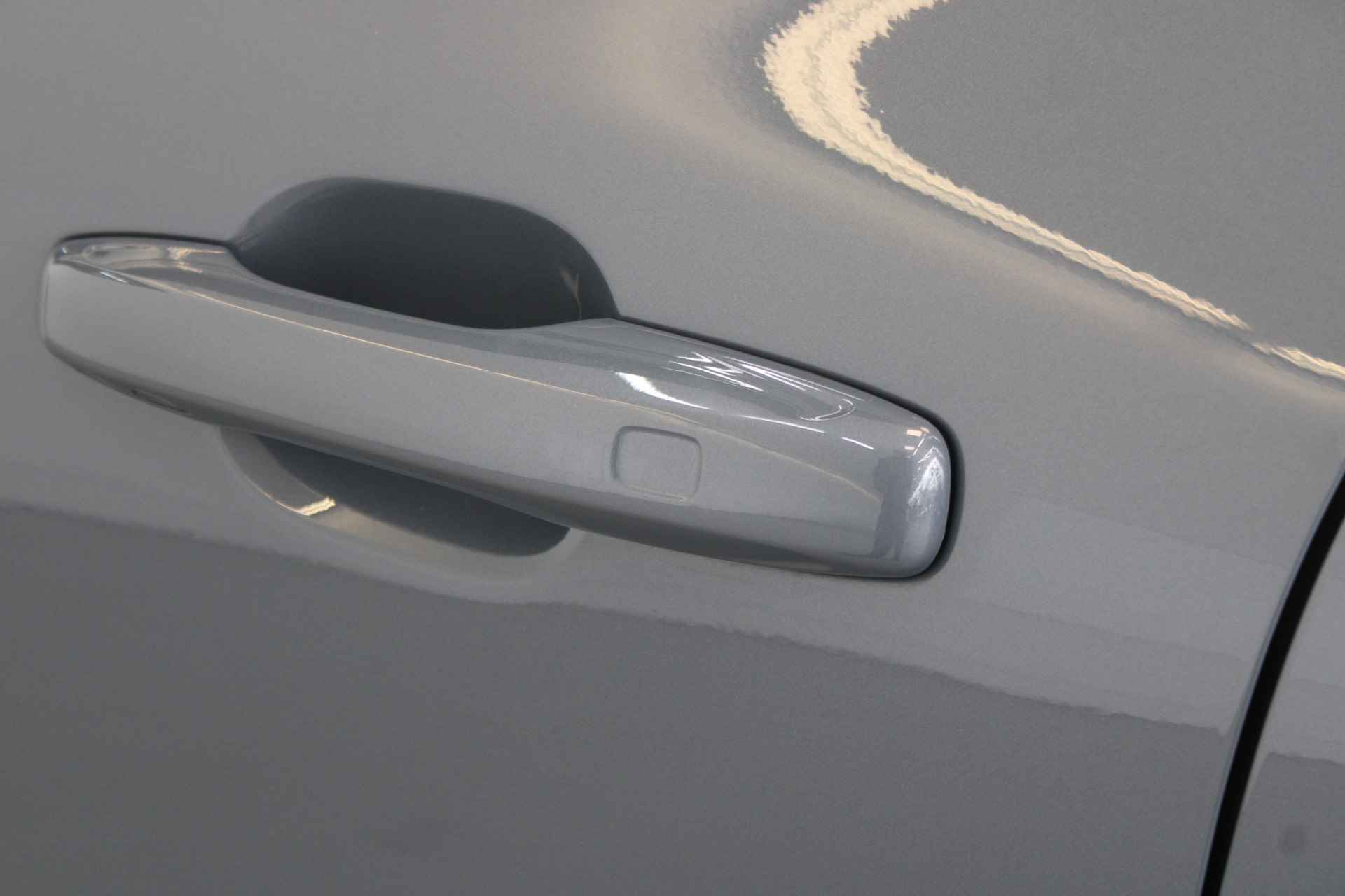 Volvo XC60 T6 350PK AWD Ultra Dark | Luchtvering | Gelam Glas | Compleet! | 22'' | Contourstoelen | 360º view - 36/77