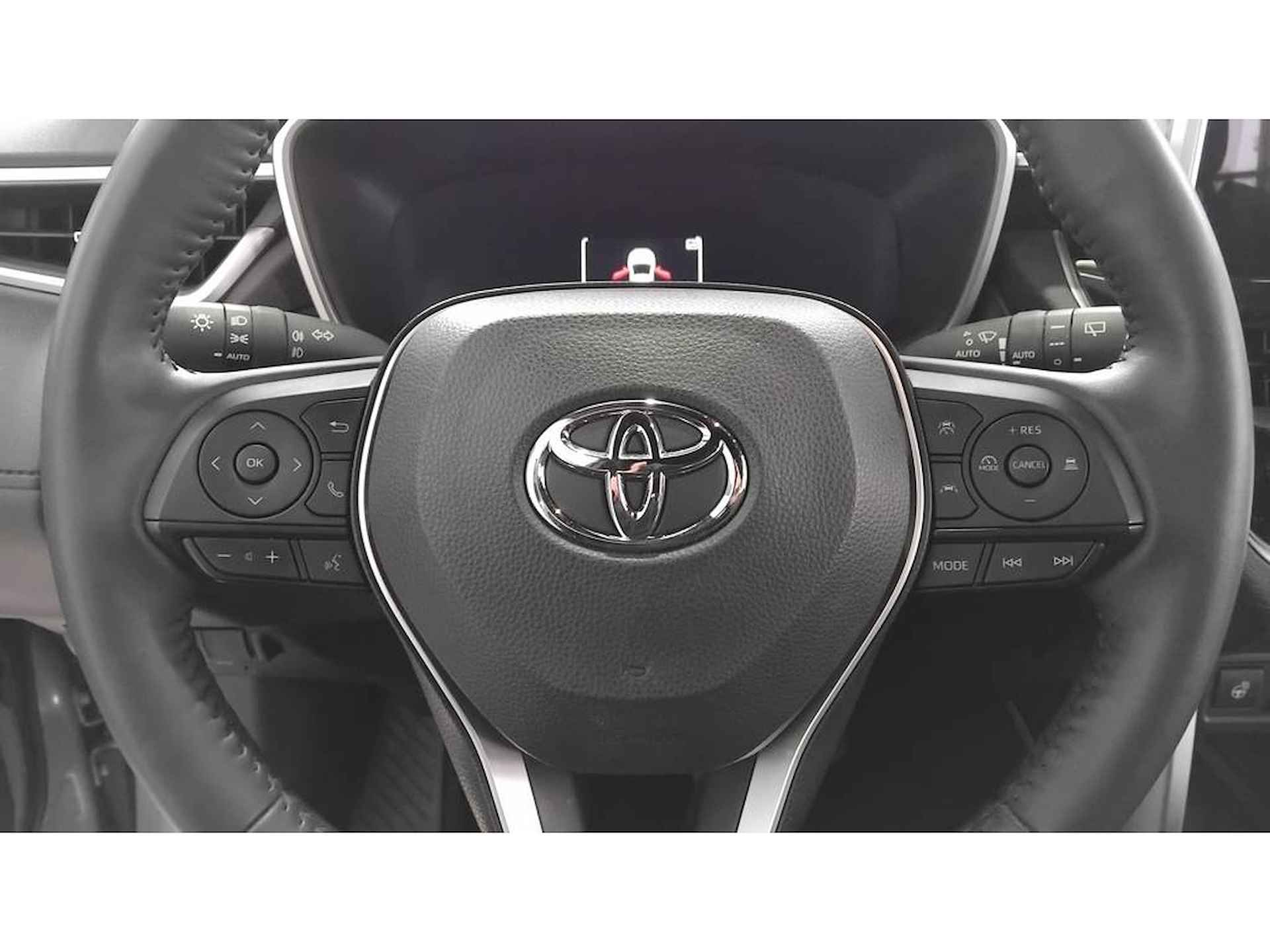 Toyota Corolla Cross 1.8 Style | Apple/Android | Stoel en stuur verw | Dodehoek | - 12/24