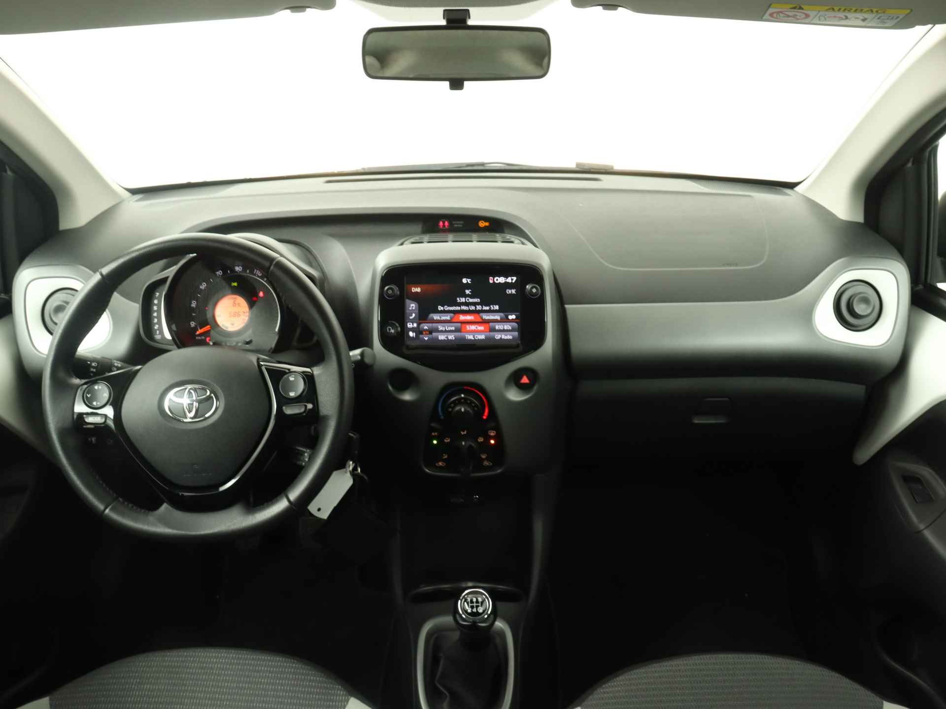 Toyota Aygo 5-deurs 1.0 VVT-i x-play | Airco | Apple Carplay/Android Auto | Camera | - 6/41