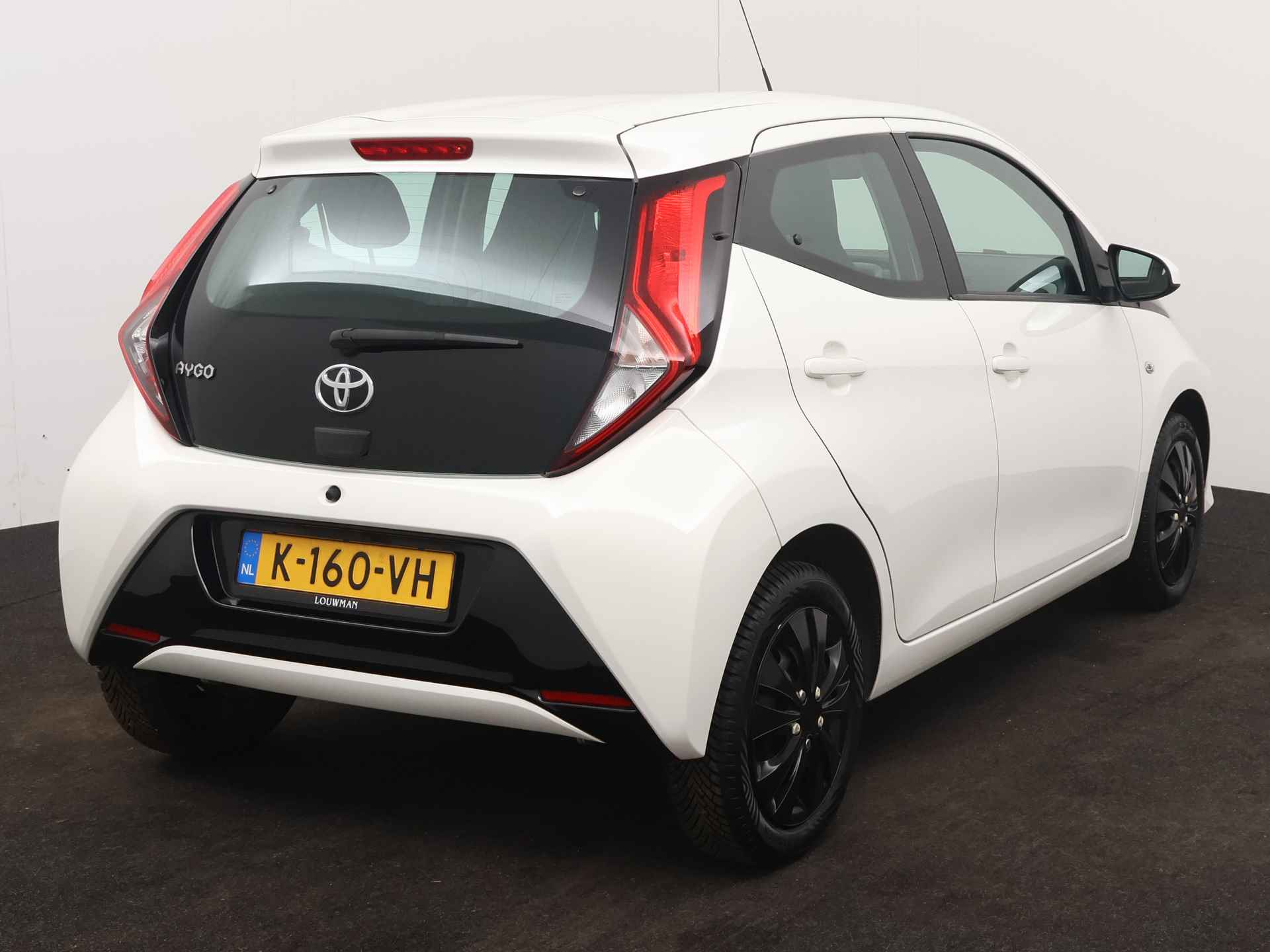 Toyota Aygo 5-deurs 1.0 VVT-i x-play | Airco | Apple Carplay/Android Auto | Camera | - 18/41