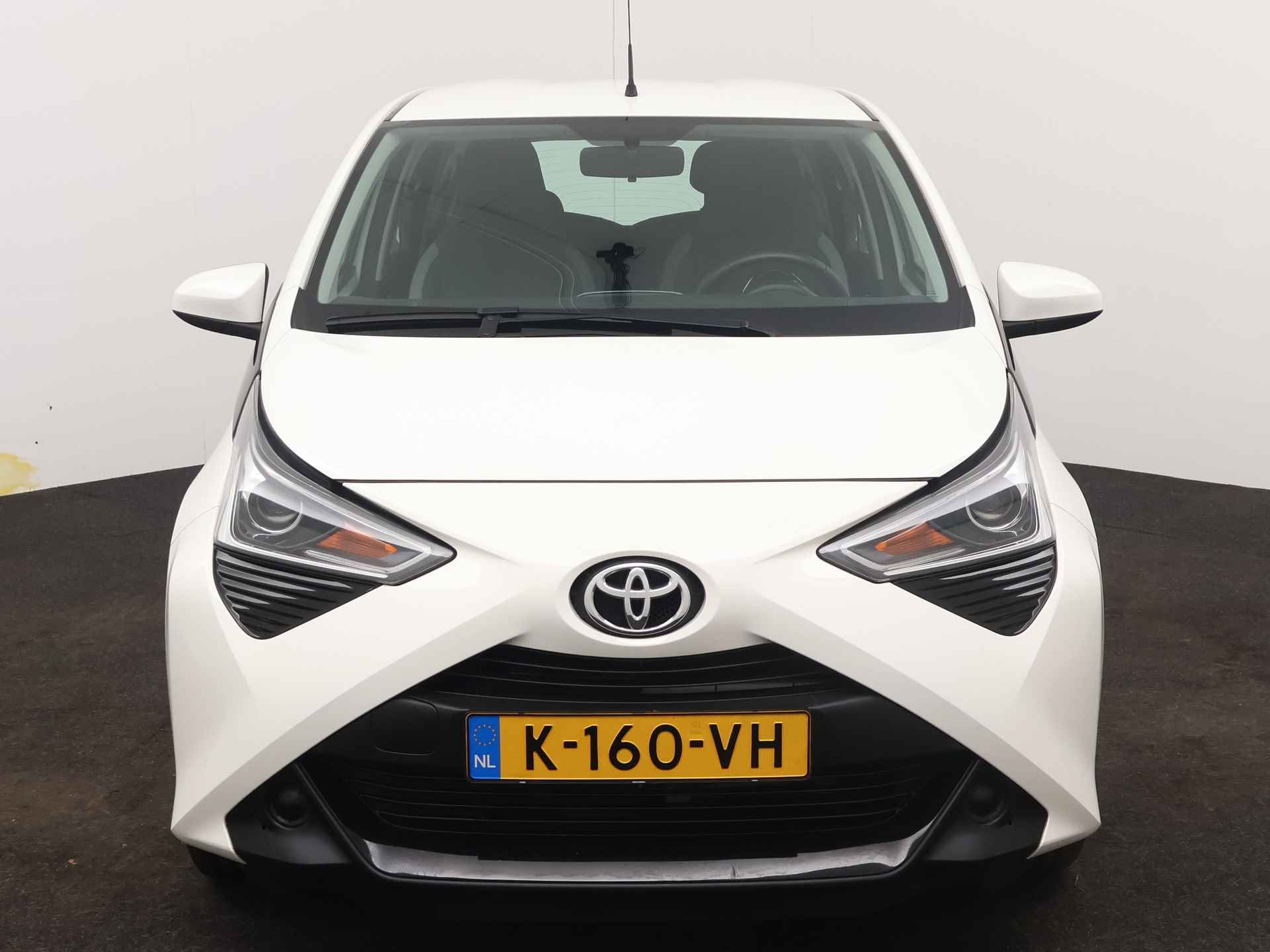 Toyota Aygo 5-deurs 1.0 VVT-i x-play | Airco | Apple Carplay/Android Auto | Camera | - 28/41