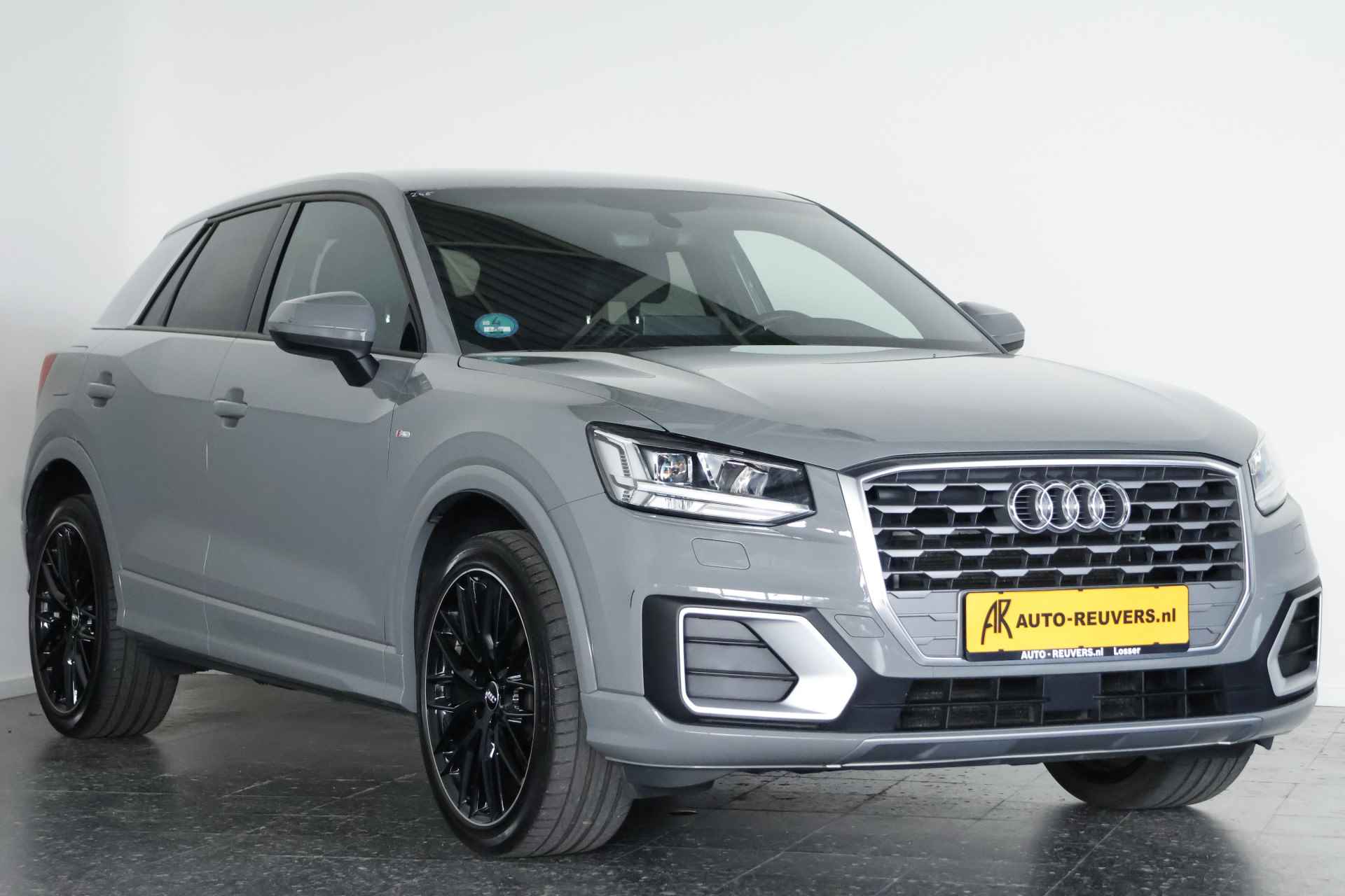 Audi Q2 35 TFSI CoD S-Line / Navi / LED / 19 inch / Leder - 4/28