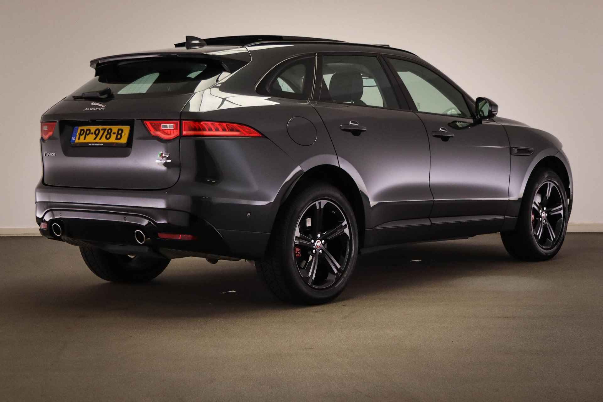 Jaguar F-Pace 3.0 S/C S AWD 35t Black Pack S | PANORAMADAK | HEAD UP | 360° PDC | TREKHAAK - 2/61