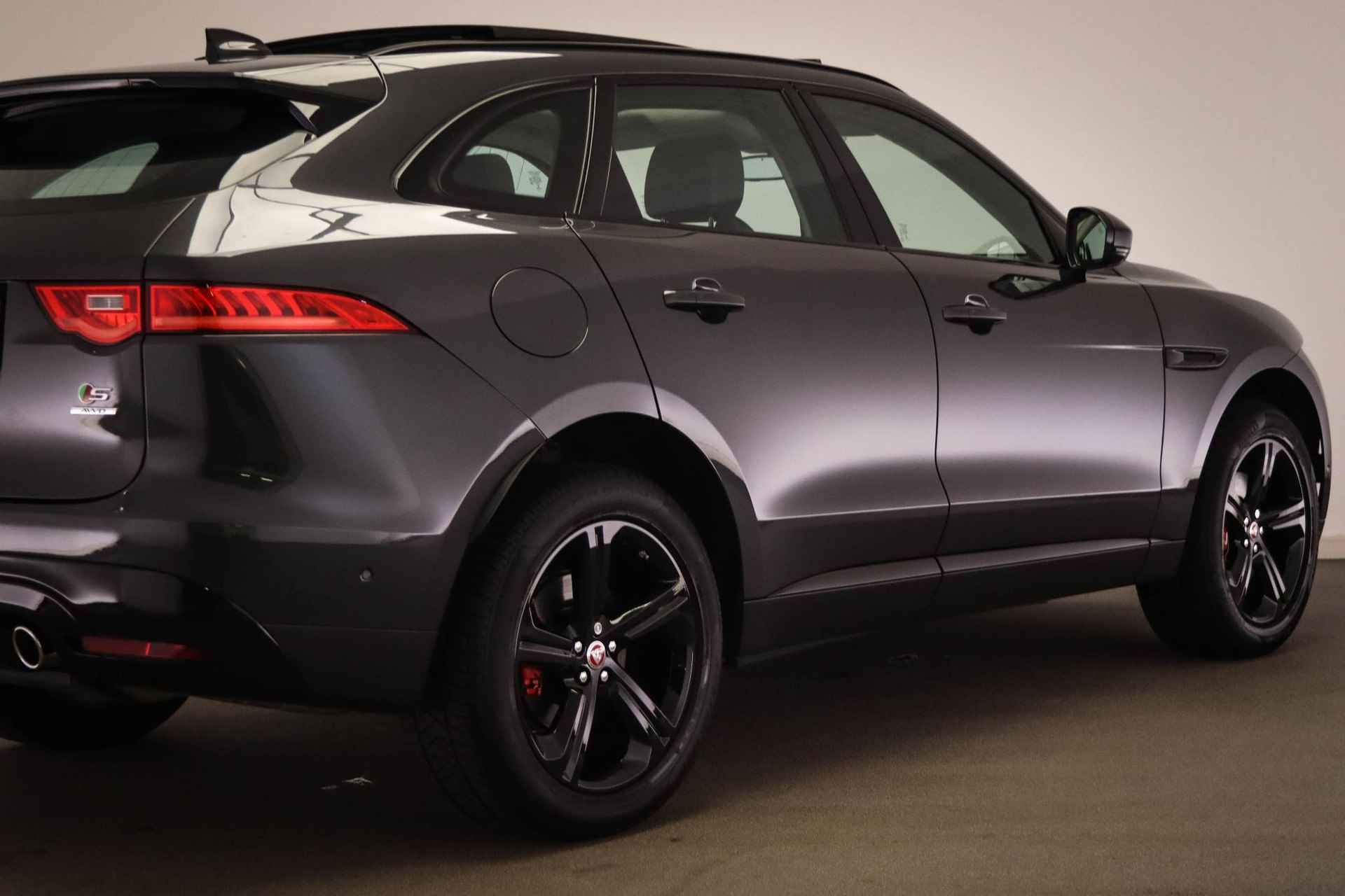 Jaguar F-Pace 3.0 S/C S AWD 35t Black Pack S | PANORAMADAK | HEAD UP | 360° PDC | TREKHAAK - 23/61