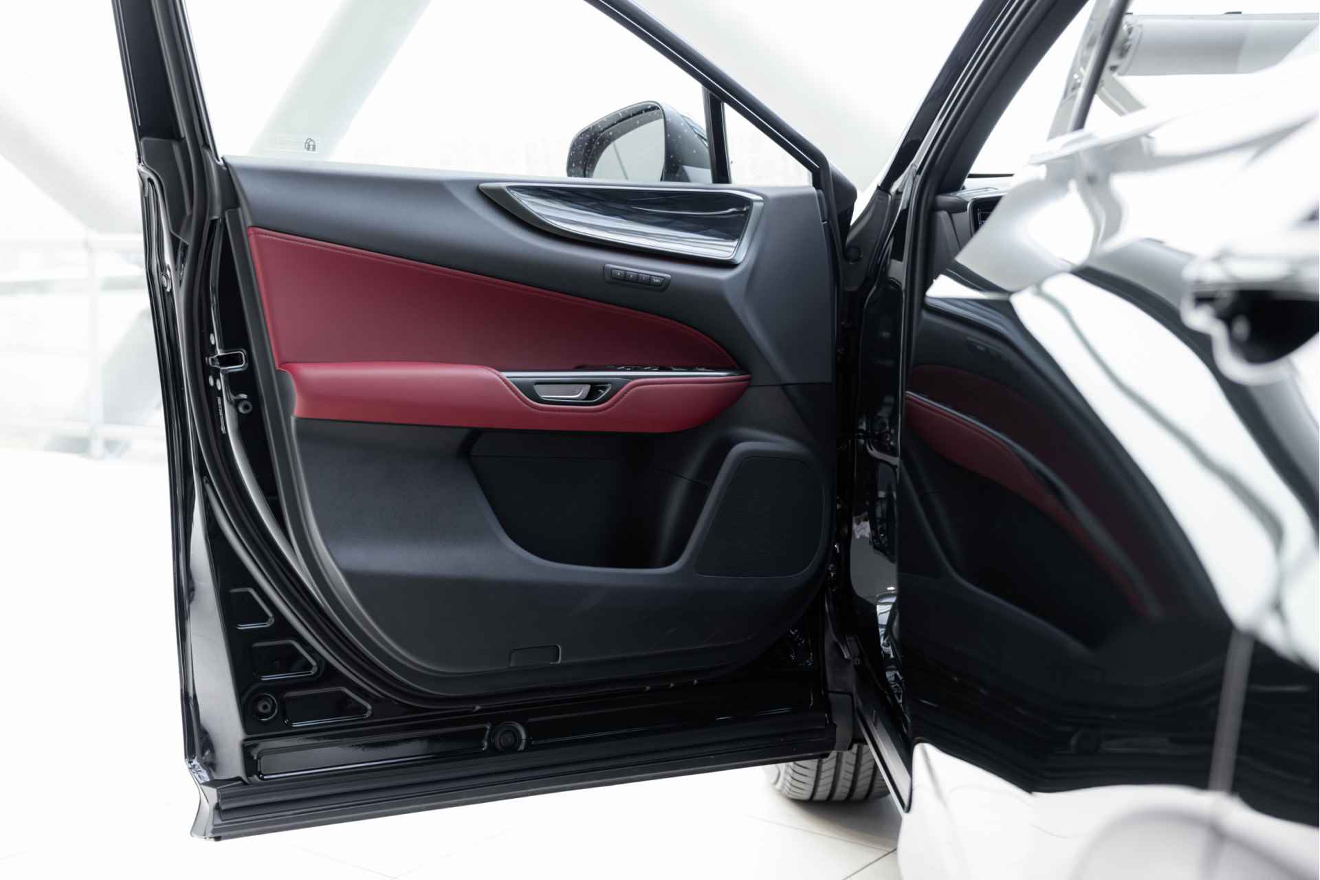 Lexus NX 450h+ AWD Luxury Line | 4x4 | Achteruitrijcamera | Climate Control | Parkeersensoren | - 9/55