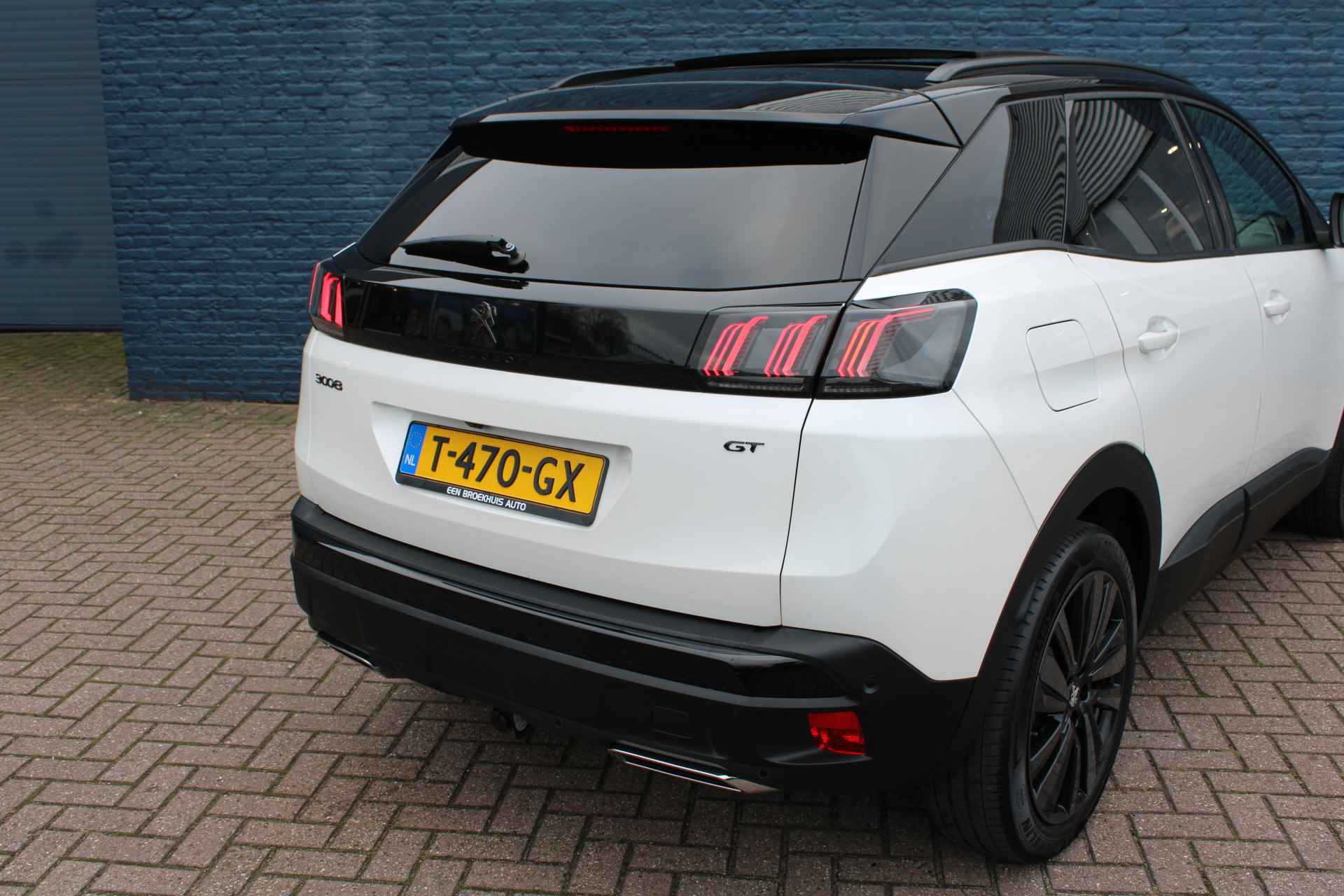 Peugeot 3008 SUV 1.2 PureTech 130pk EAT8 GT | Automaat | Navigatie | Camera | Panorama/schuifdak | Black Pack | - 17/44