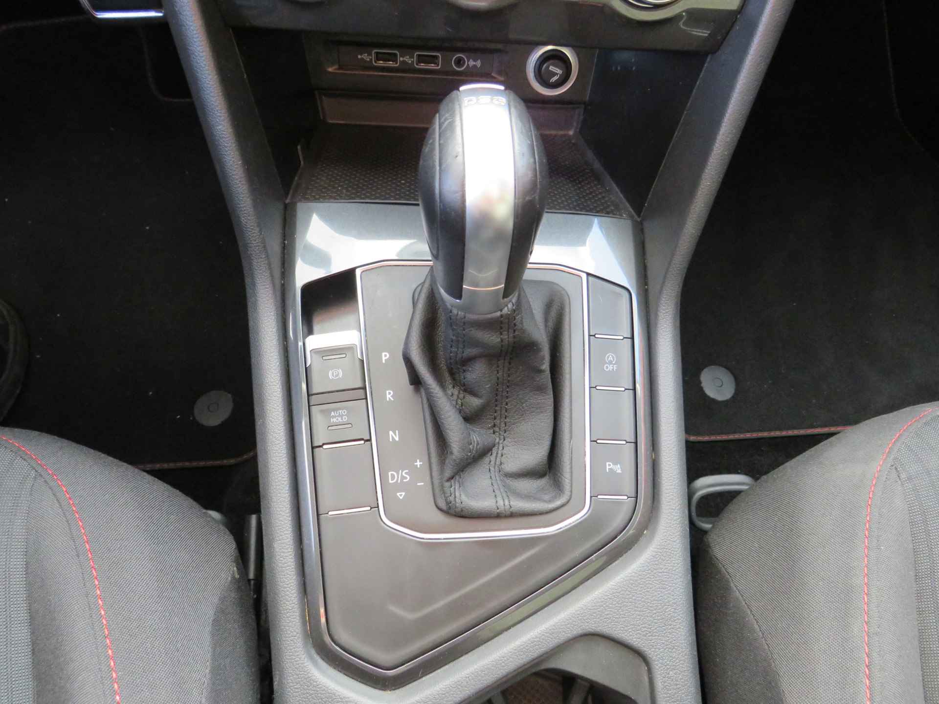 Volkswagen Tiguan 1.4 TSI 150PK Comfortline Automaat| Electr.trekhaak 1800 kg| Metallic| | Clima-Airco | Android Auto | Navi| Parkeersensoren | Incl. BOVAG Garantie | - 43/51