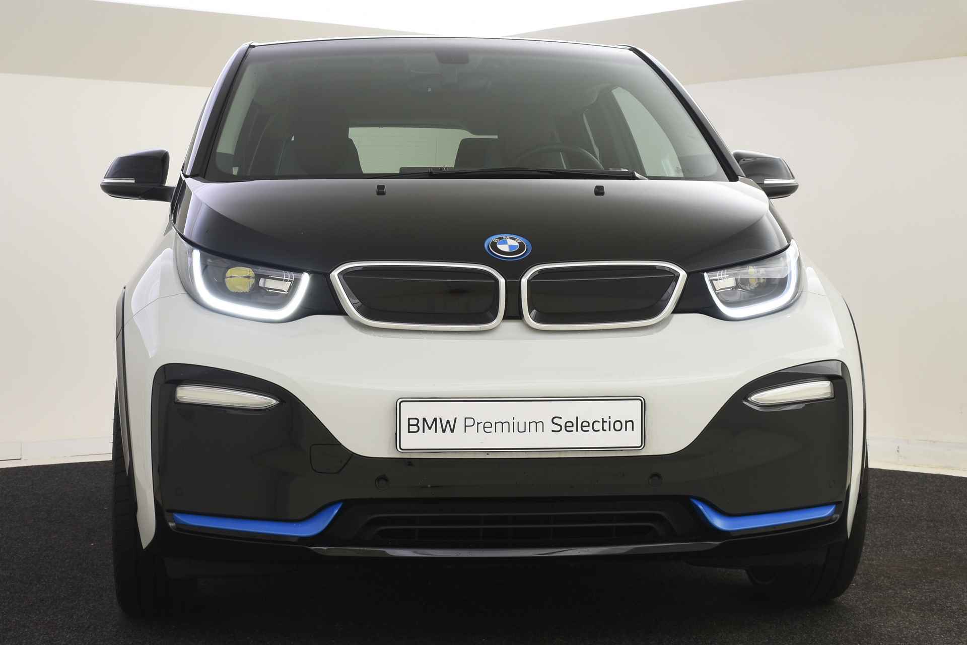 BMW i3 S Executive 120Ah 42 kWh / Stoelverwarming / Harman Kardon / PDC / Navigatie Professional / Cruise Control / Getint glas achter - 9/46