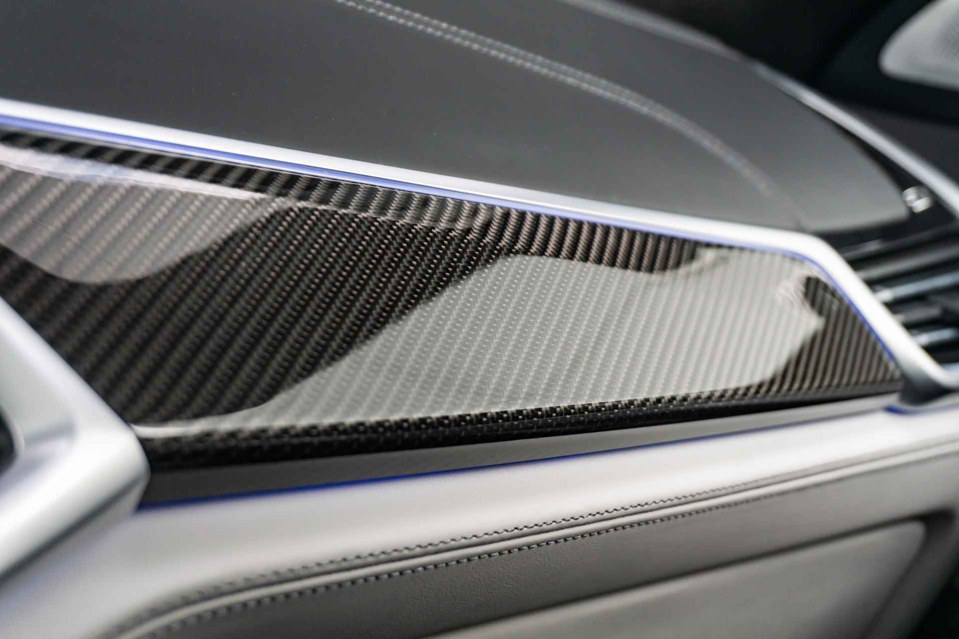 BMW X6 M Competion / M Driver's Pack / Glazen panoramadak Sky Lounge /  M Carbon Achterspoiler / Night Vision met persoonsherkenning / - 39/57