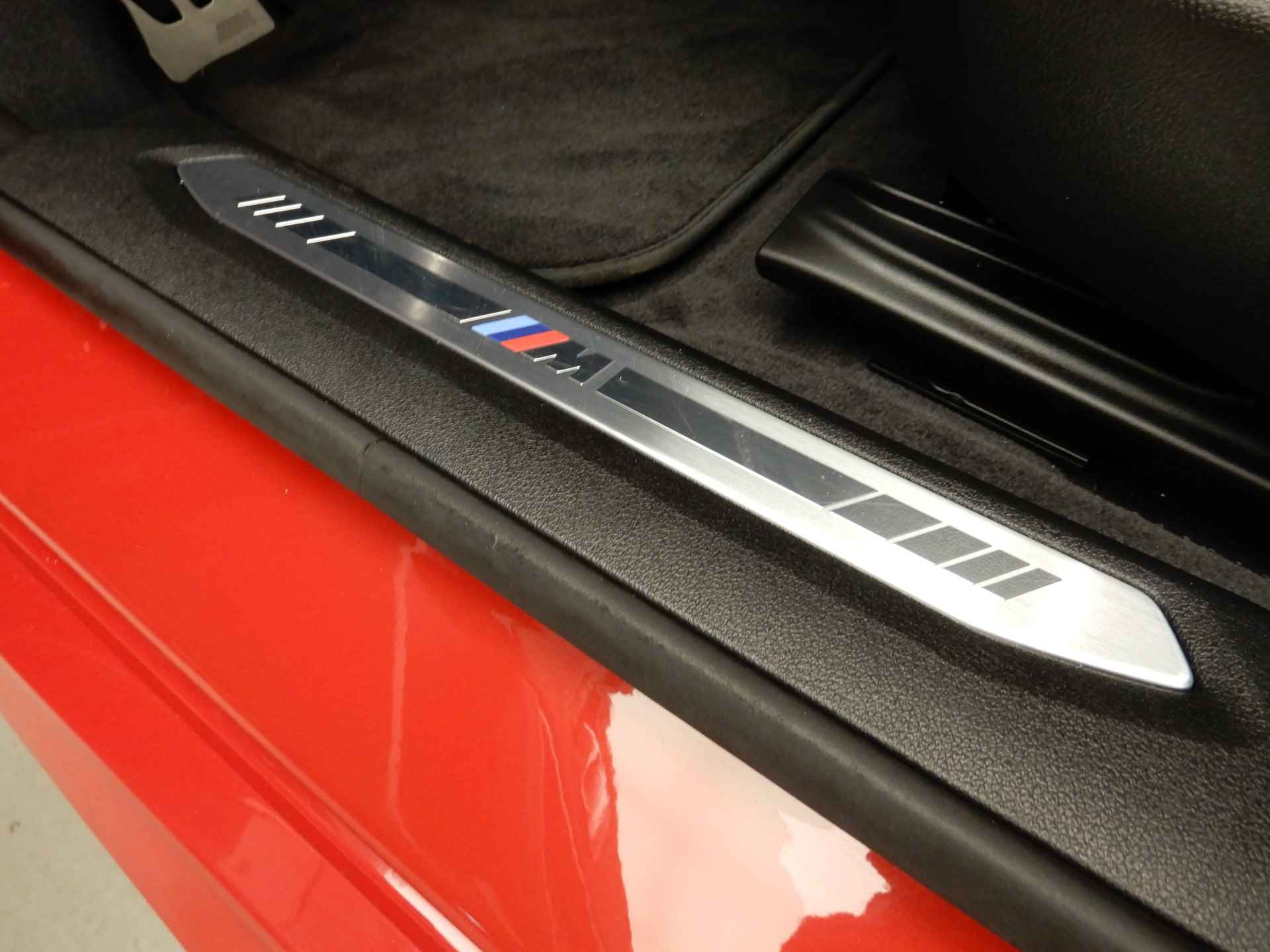 BMW 2 Serie Gran Coupé 218i M-Sportpakket / LED / Leder / HUD / Schuifdak / Elektr. zetels / Active cruise / DAB / Harman-kardon sound / Alu 18 inch - 36/42