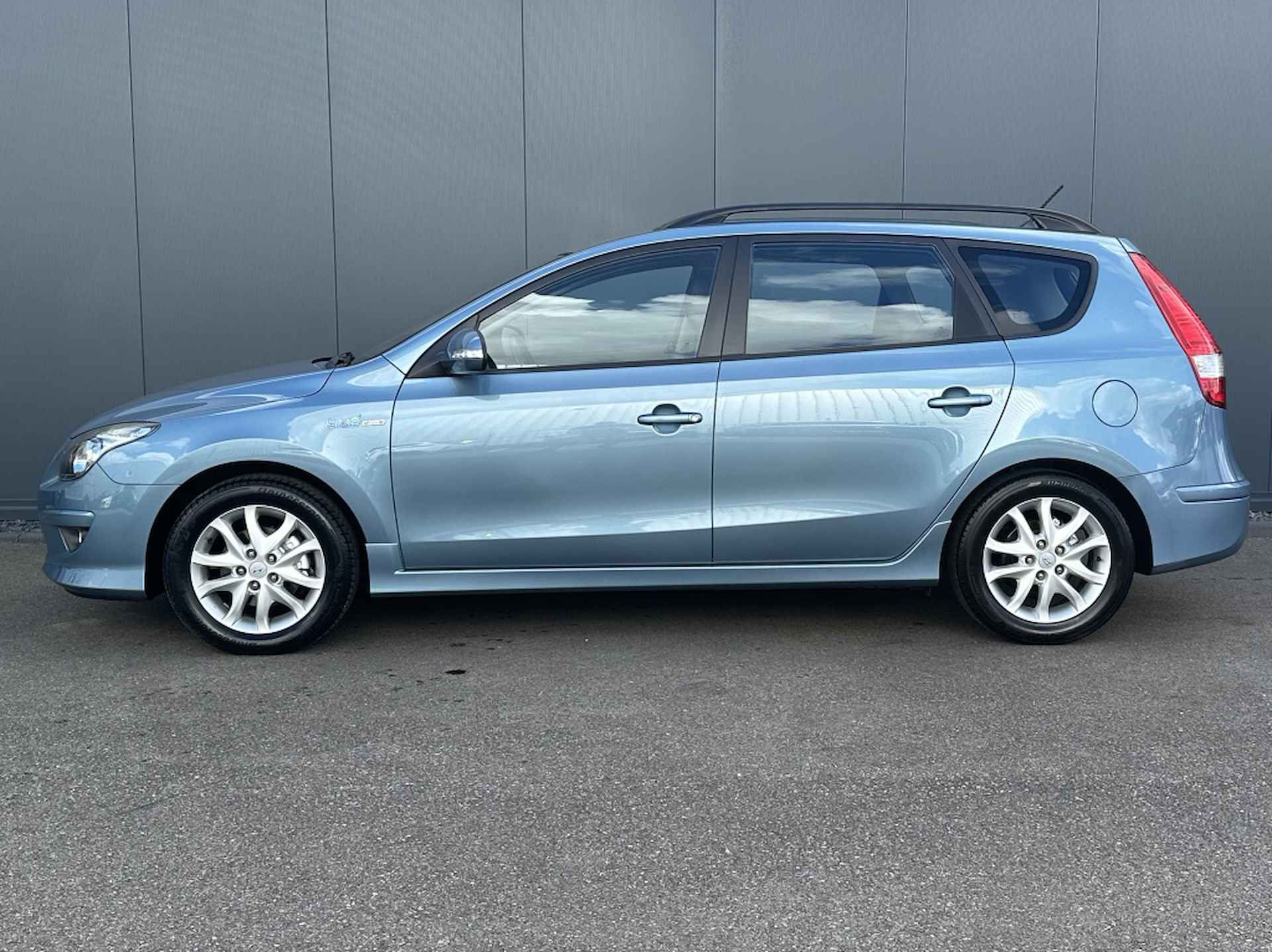 Hyundai i30 CW 1.6i i-Motion / dealer onderhouden! - 12/33