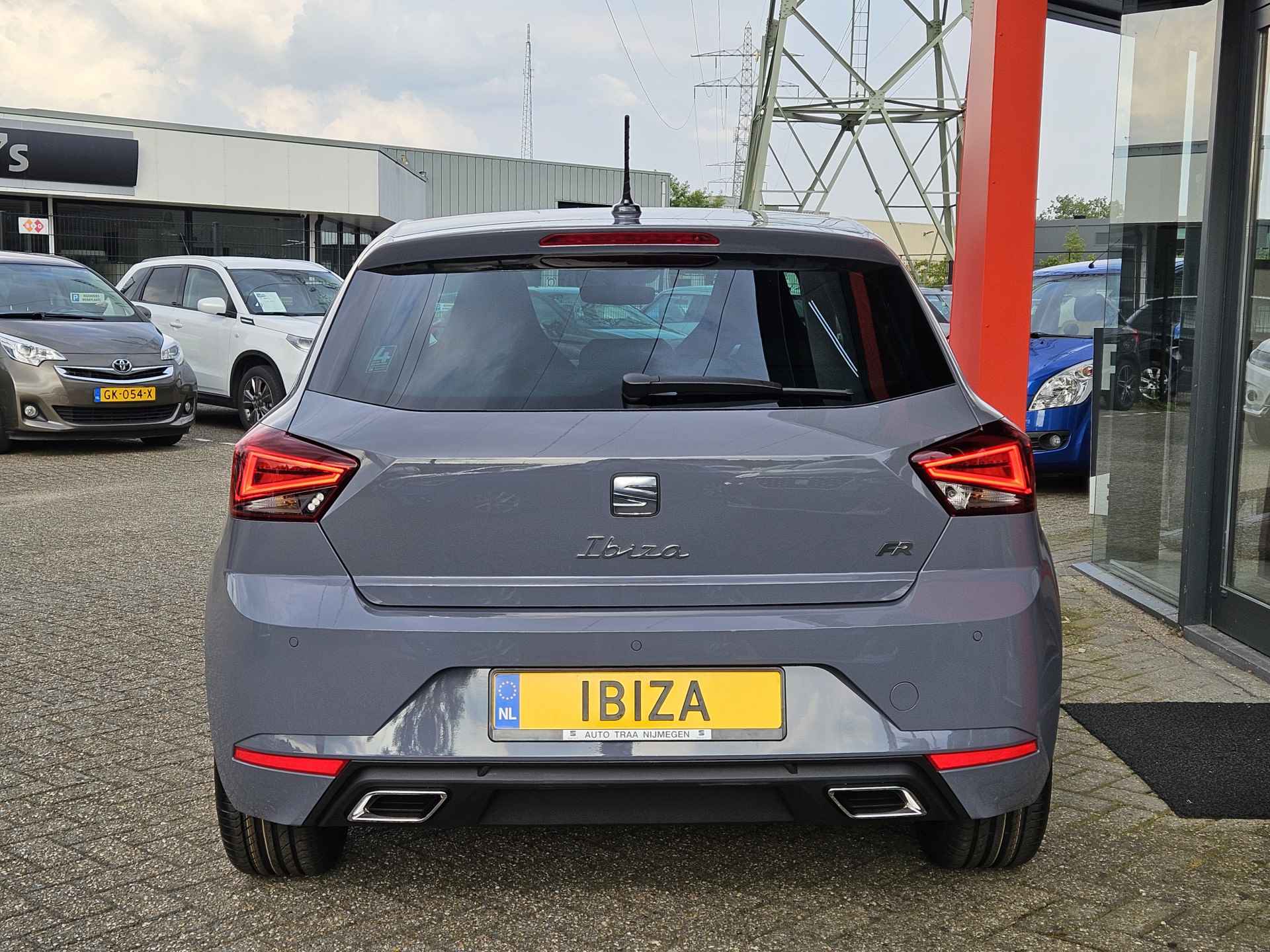 SEAT Ibiza 1.0 EcoTSI FR Anniversary / 2 OP VOORRAAD / GELIMITEERD TOT 200 STUKS !!! - 4/18