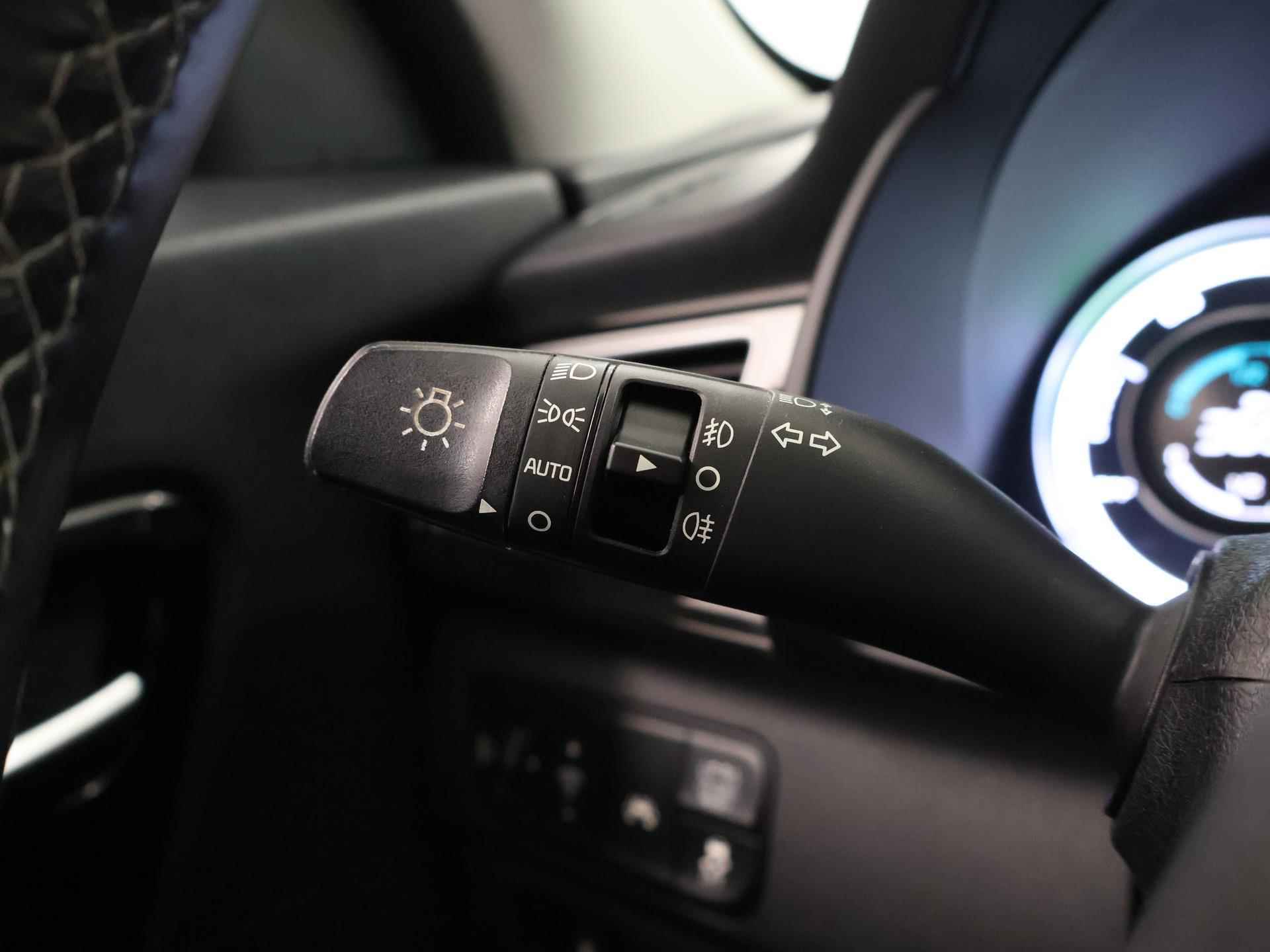 Kia Niro 1.6 GDi Hybrid DynamicLine | Navigatie | Achteruitrijcamera | Climate Control | Apple/Android Carplay | Cruise Control - 33/40