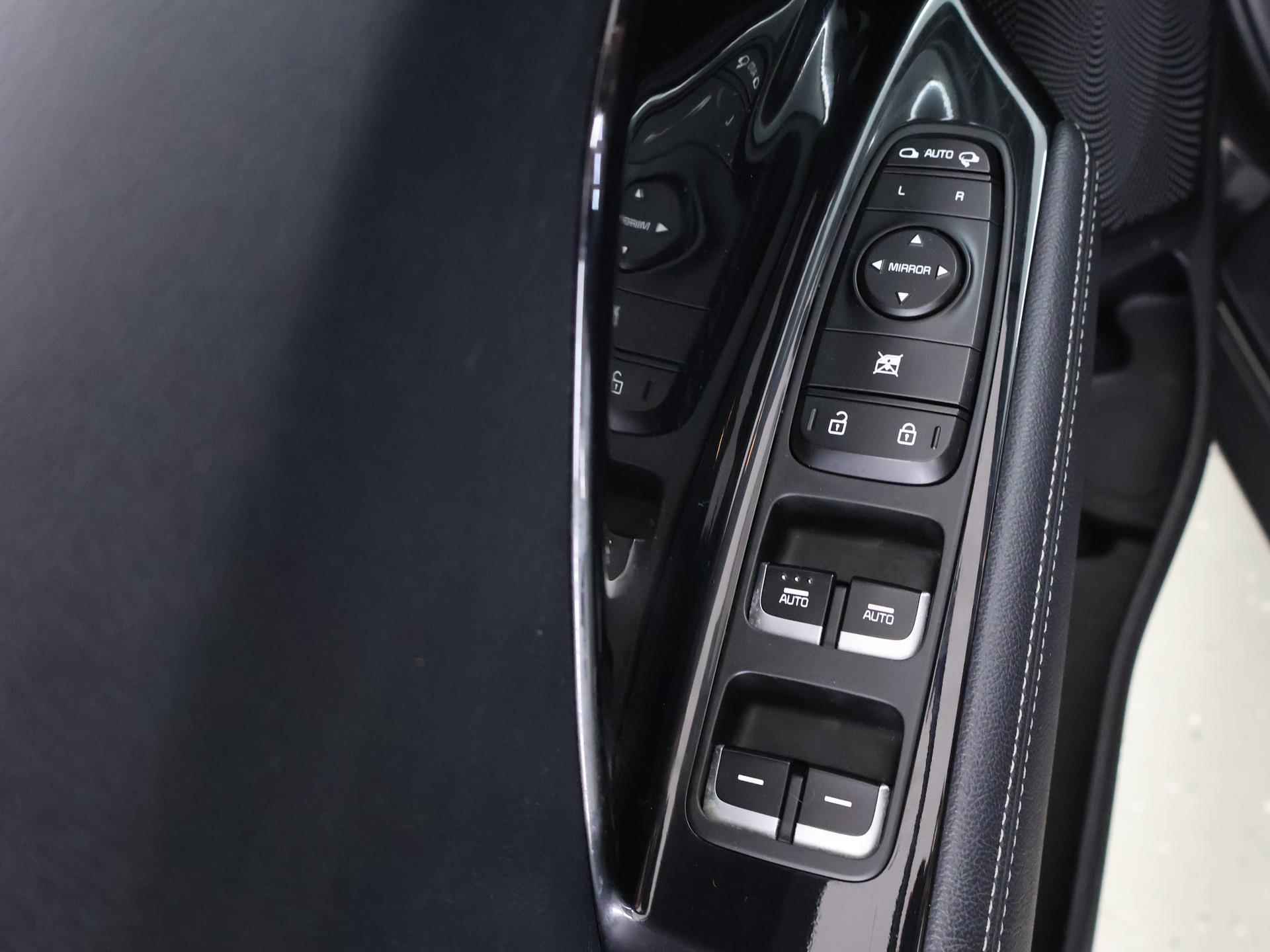 Kia Niro 1.6 GDi Hybrid DynamicLine | Navigatie | Achteruitrijcamera | Climate Control | Apple/Android Carplay | Cruise Control - 35/40