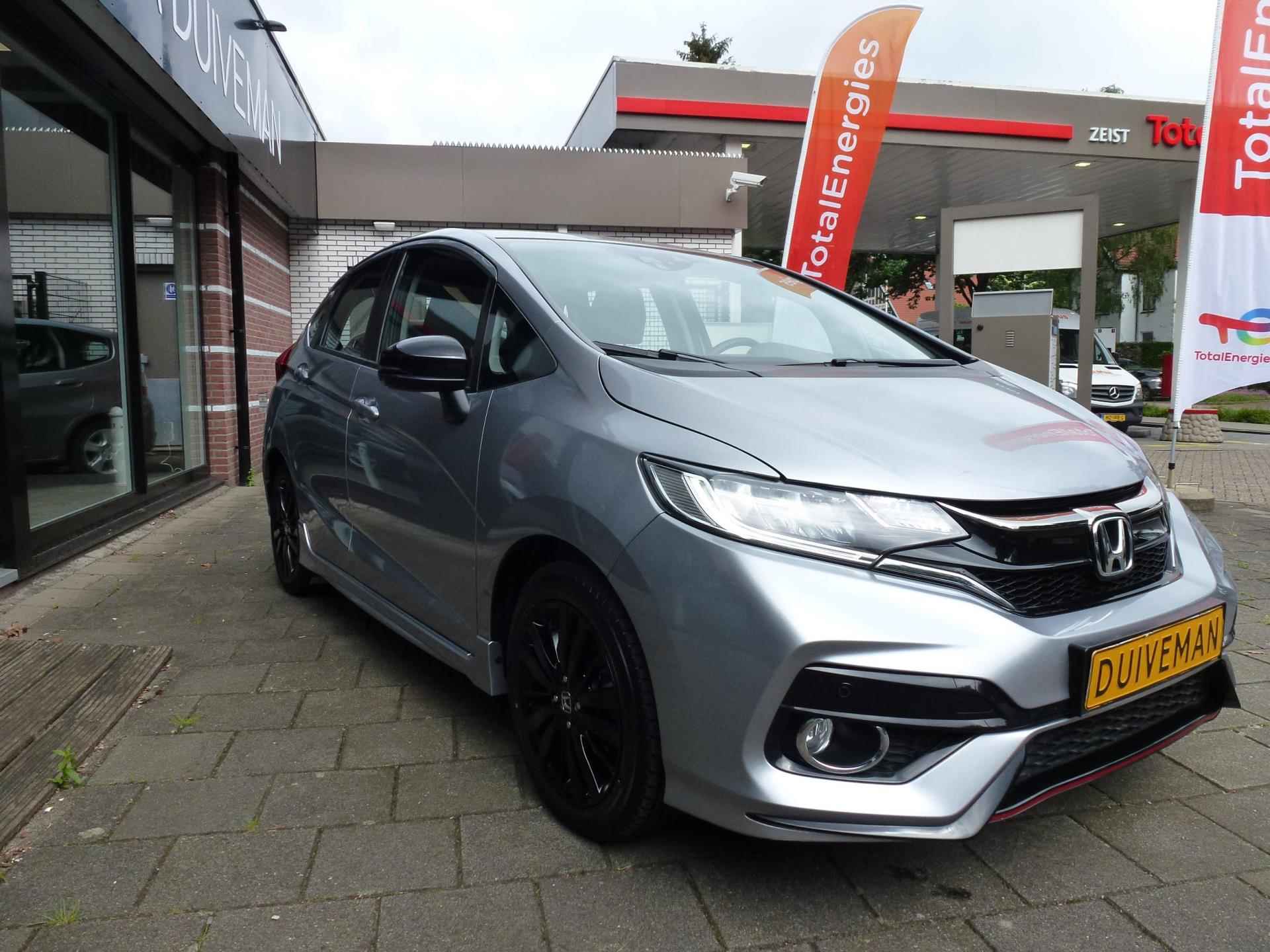 Honda Jazz DYNAMIC UITVOERING AUTOMAAT//NAVIGATIE// VOLLEDIG ONDERHOUDEN//30.000 KM - 6/24