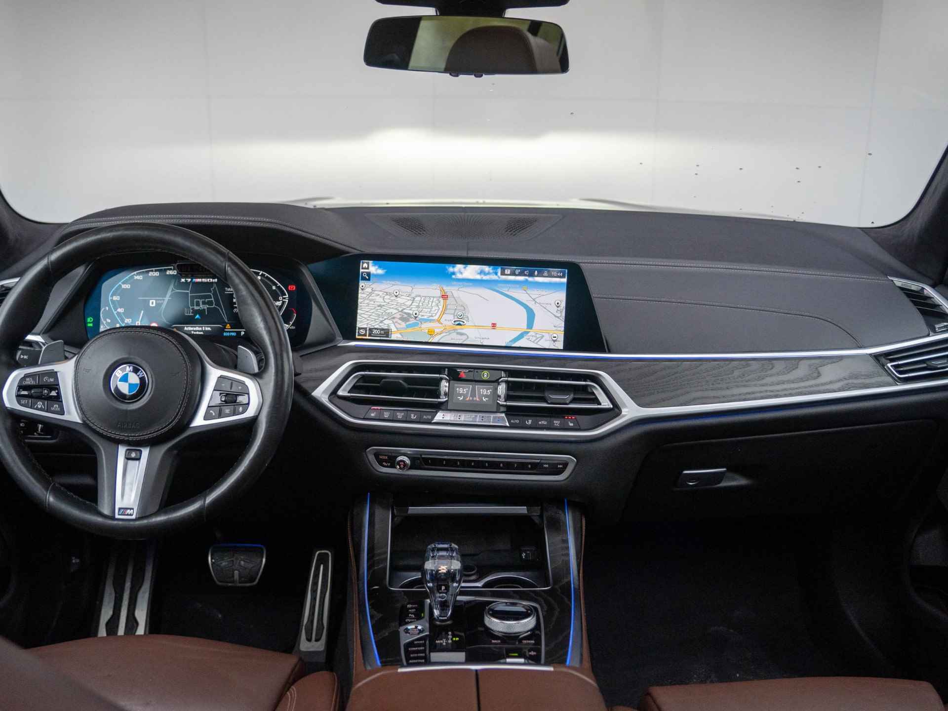 BMW X7 M50d High Executive | M-Sportpakket | 22 inch | Executive Drive Pro | Clarity Glas Interieur | Driving Assistant Professional | BMW Laserlight | Harman Kardon - 9/73