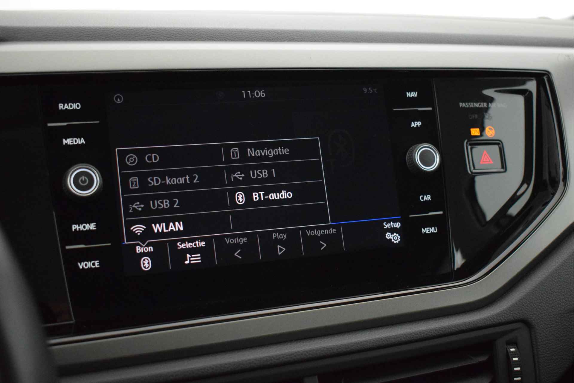 Volkswagen Polo 1.0 TSI 95pk DSG Comfortline Business Navigatie Stoelverwarming Parkeersensoren Climate Control - 24/36