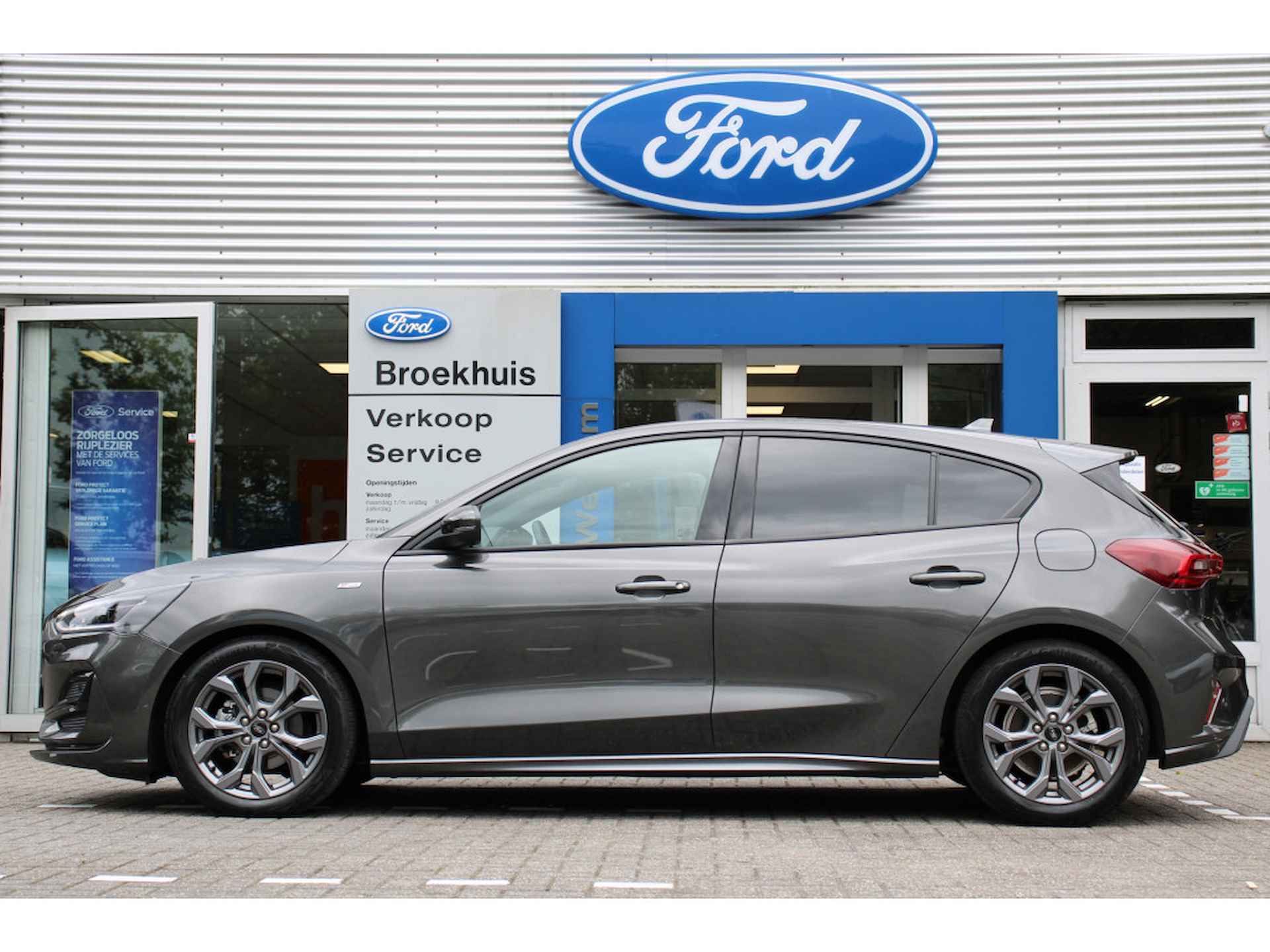 Ford Focus 1.0EB HYBRIDE ST-LINE | NL-AUTO! | 1e EIGENAAR! | DESIGN PACK | FAMILY PACK | WINTERPACK | LED | PRIVACY GLASS | DEALER ONDERHOU - 2/30