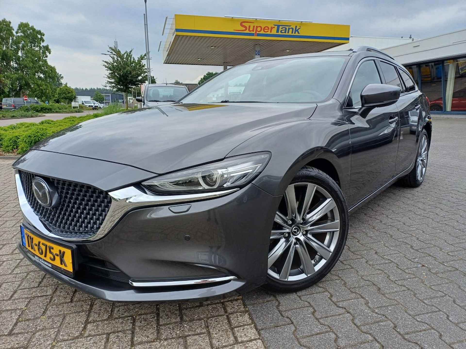 Mazda 6